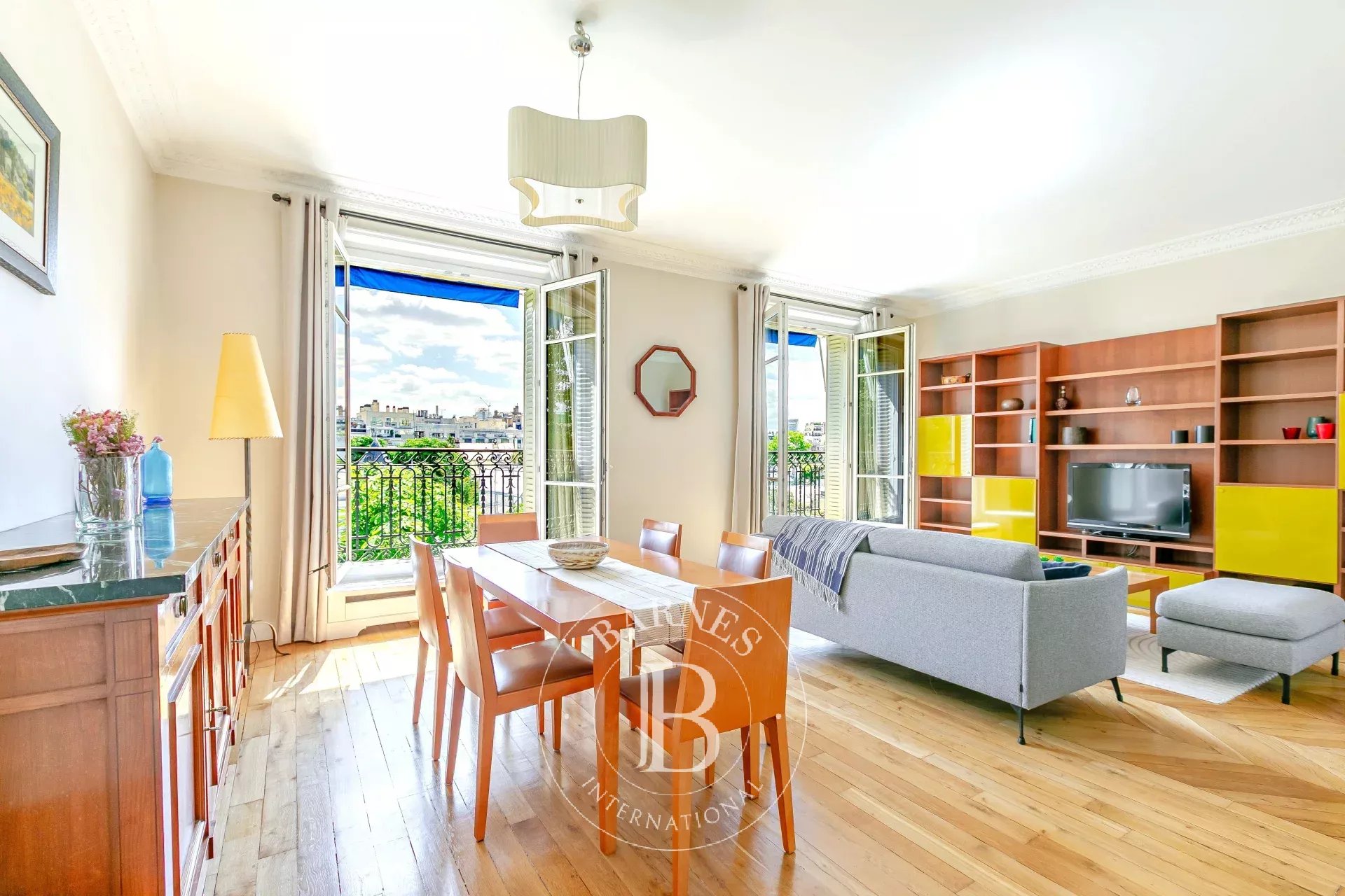 Paris  - Apartment 2 Bedrooms - picture 2