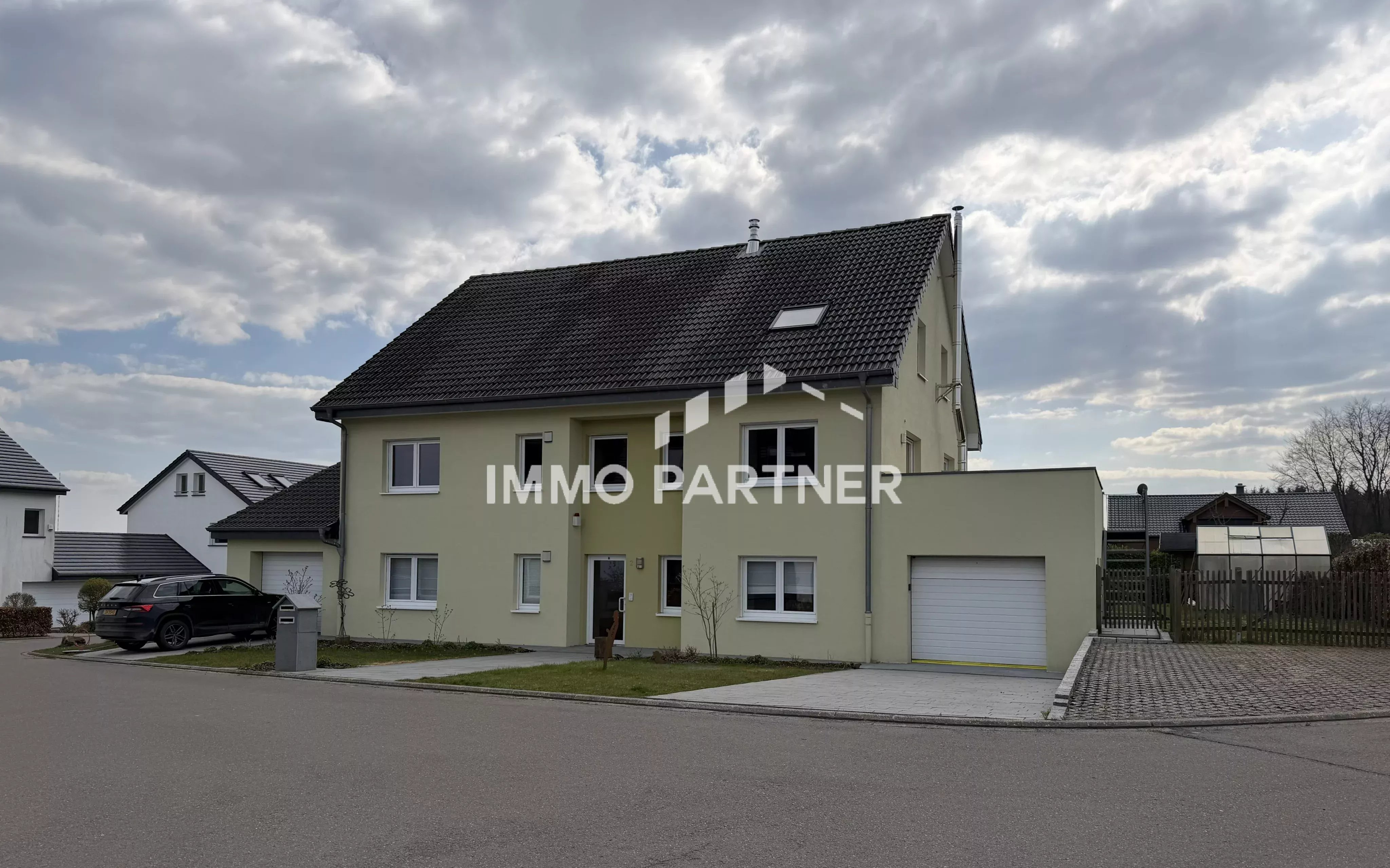 Large apartment with garden and terrace