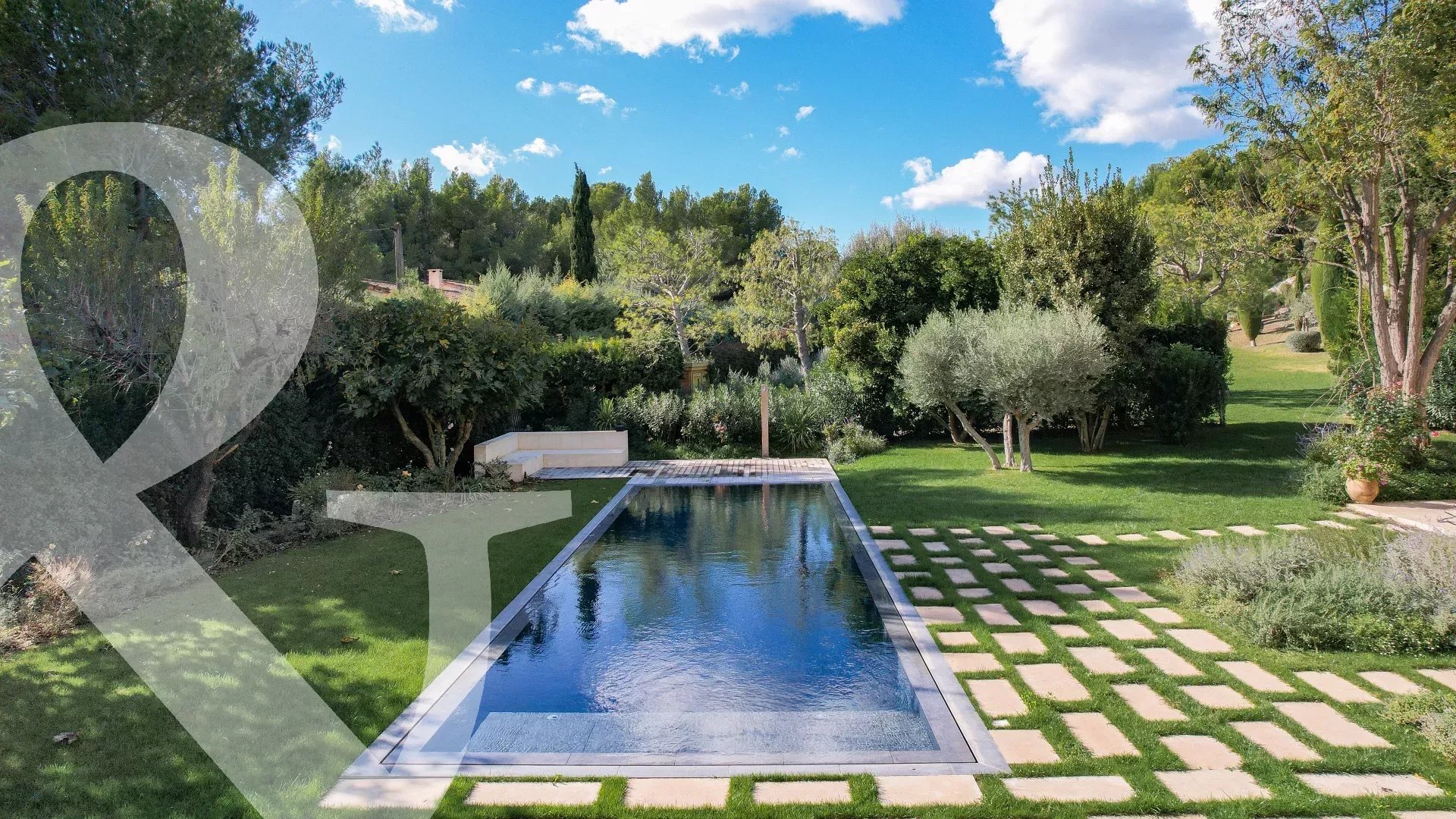 IMMERSION DANS  LES ALPILLES