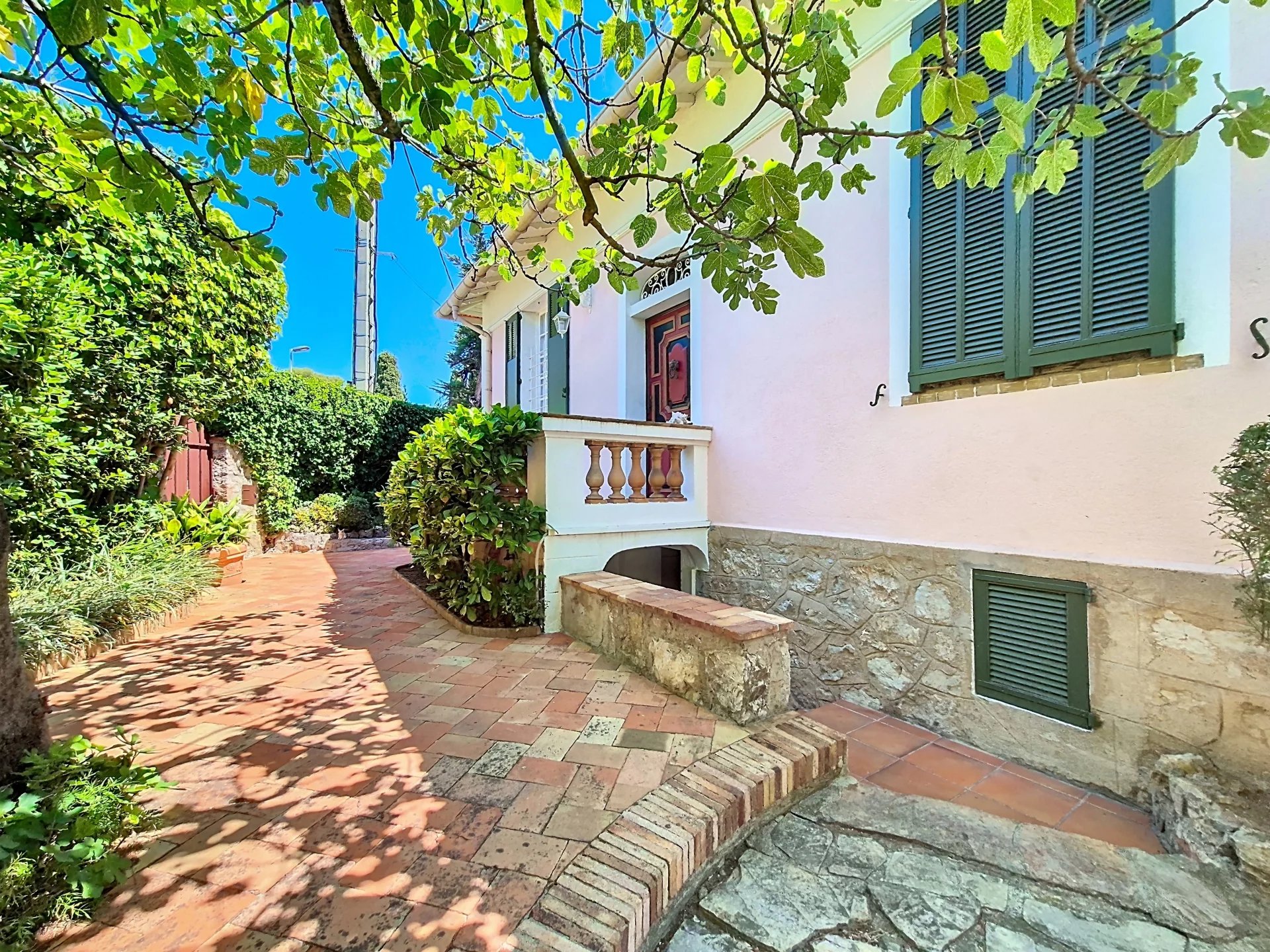 Agence immobilière de AZUR ACT IMMOBILIER