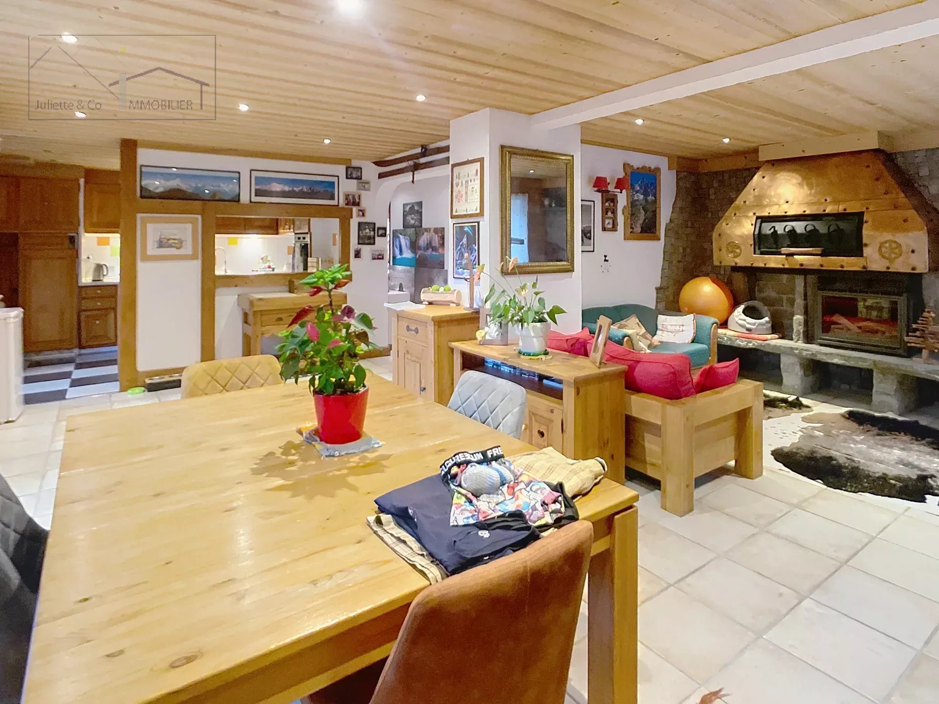 Photo of Charming Alpine Retreat: Spacious 5-Room Apartment
