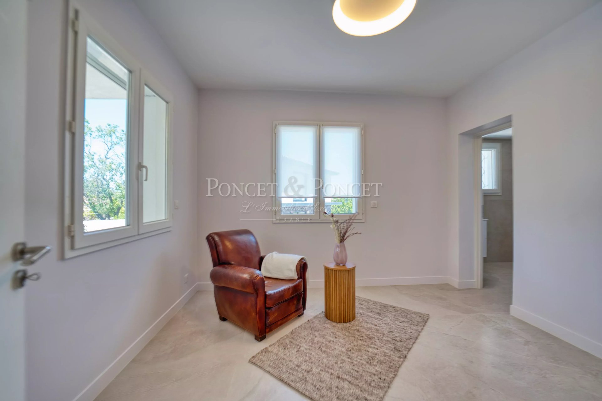 4 Bedroom Villa/Townhouse's Image 12