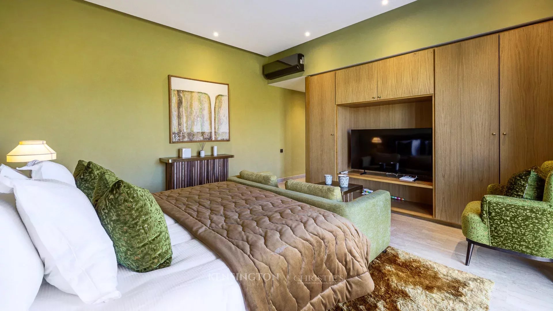 5 Bedroom Villa/Townhouse's Image 25