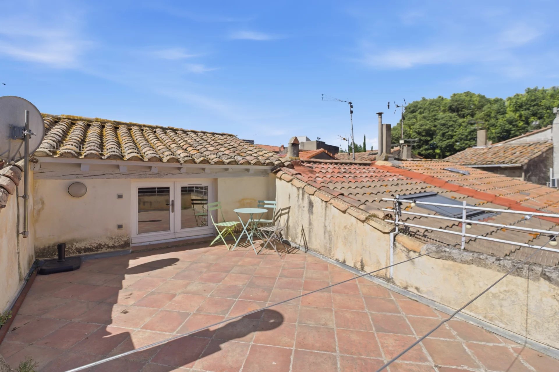 Maison de ville avec cour et terrasse- Hauture- Exclusivité