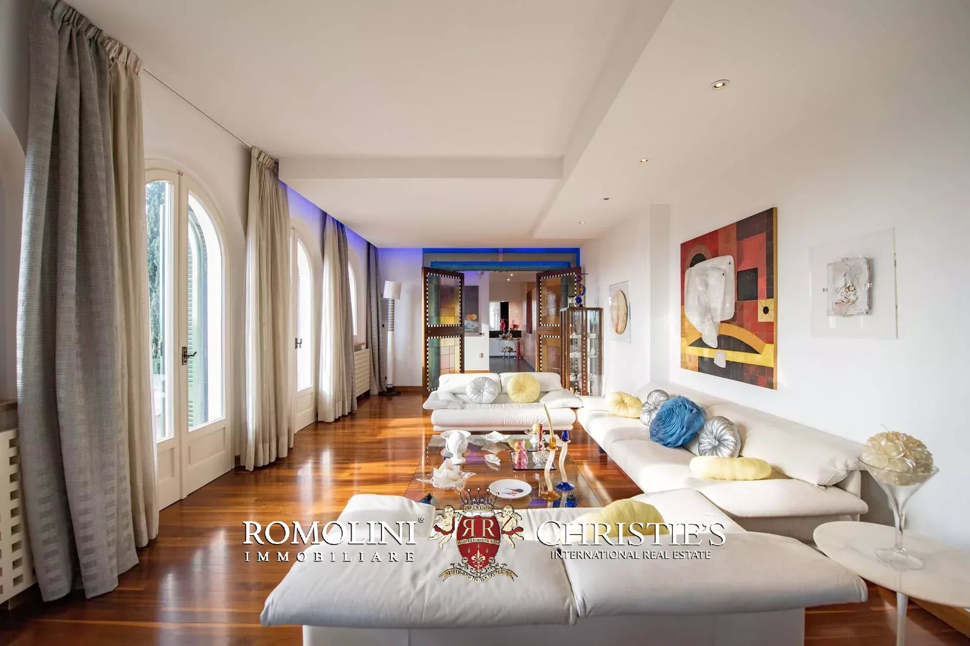 5 Bedroom Villa/Townhouse's Image 21