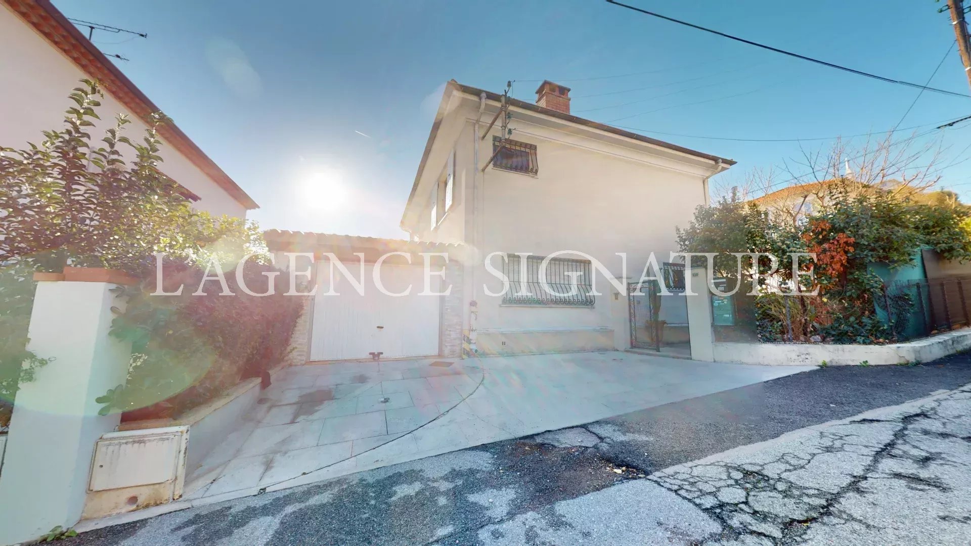 Agence immobilière de 