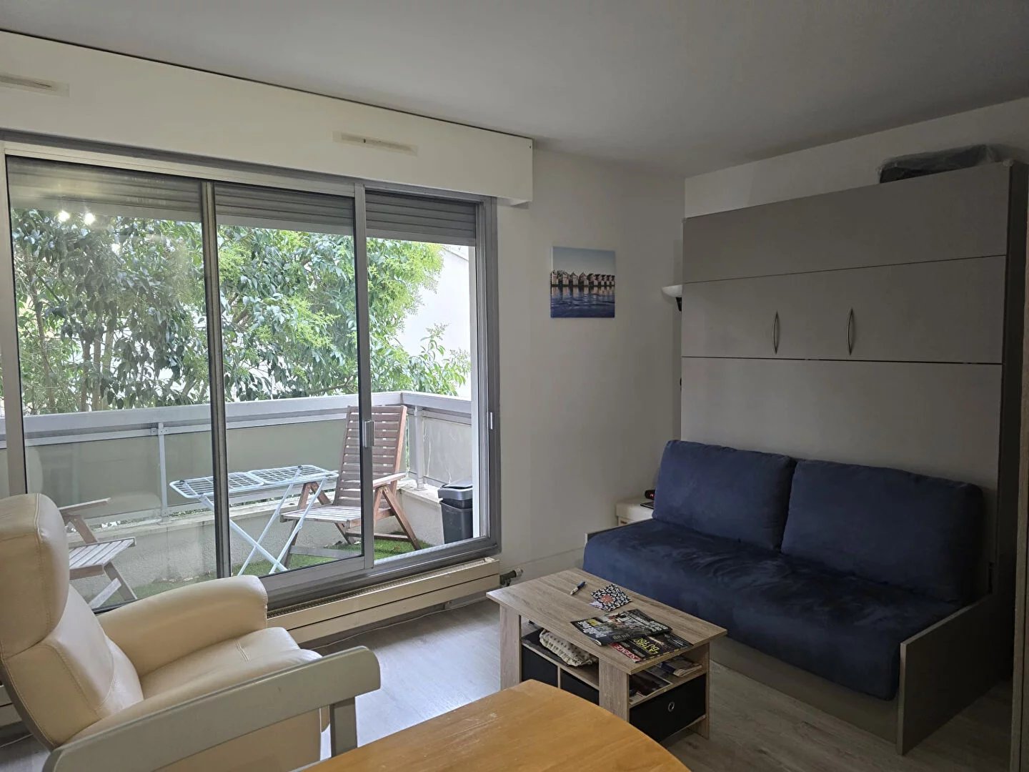 Appartement Courbevoie 1 pièce(s) 24.56 m2+ Balcon 4m²