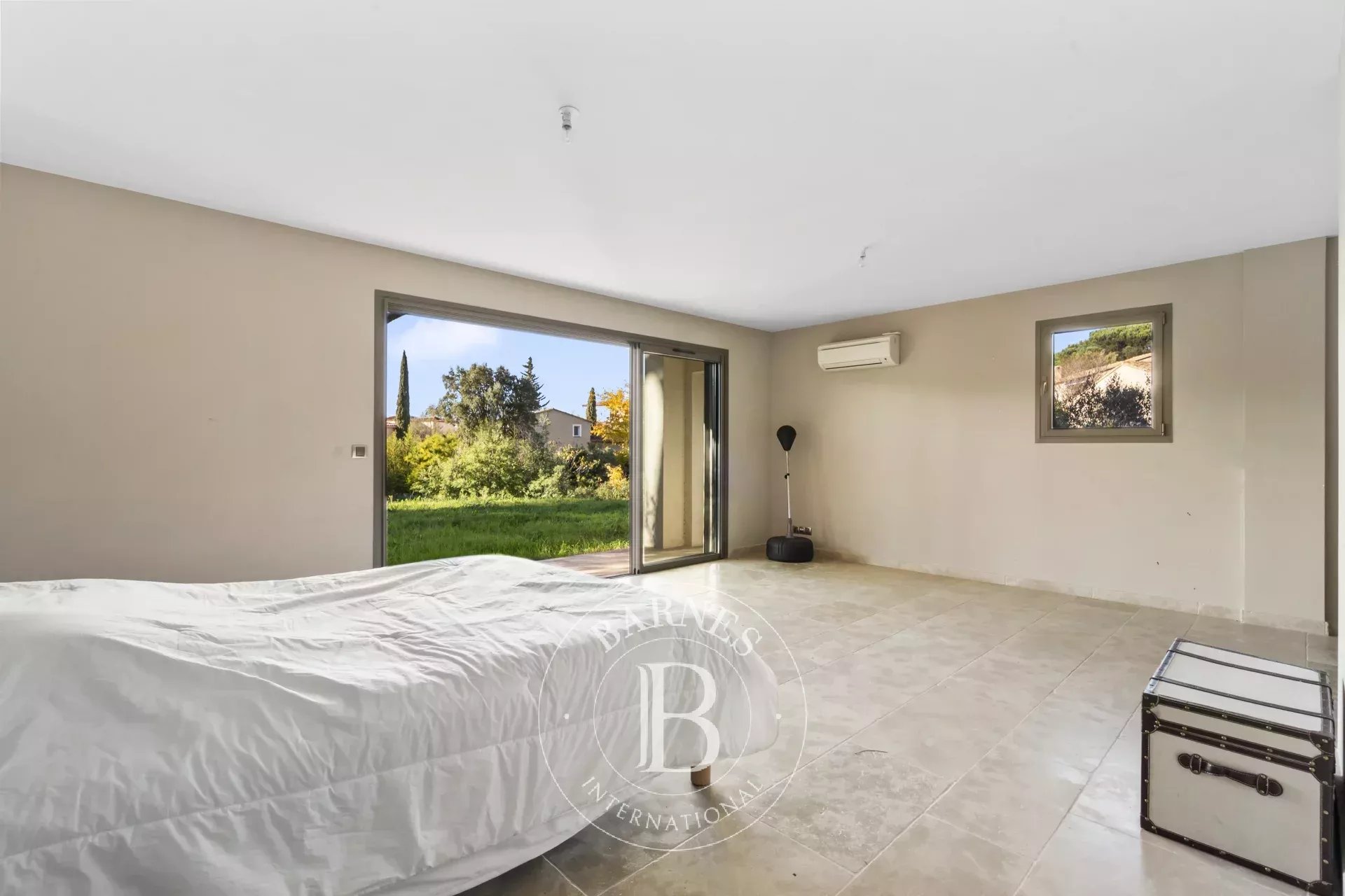 Villa Sainte-Maxime - picture 12