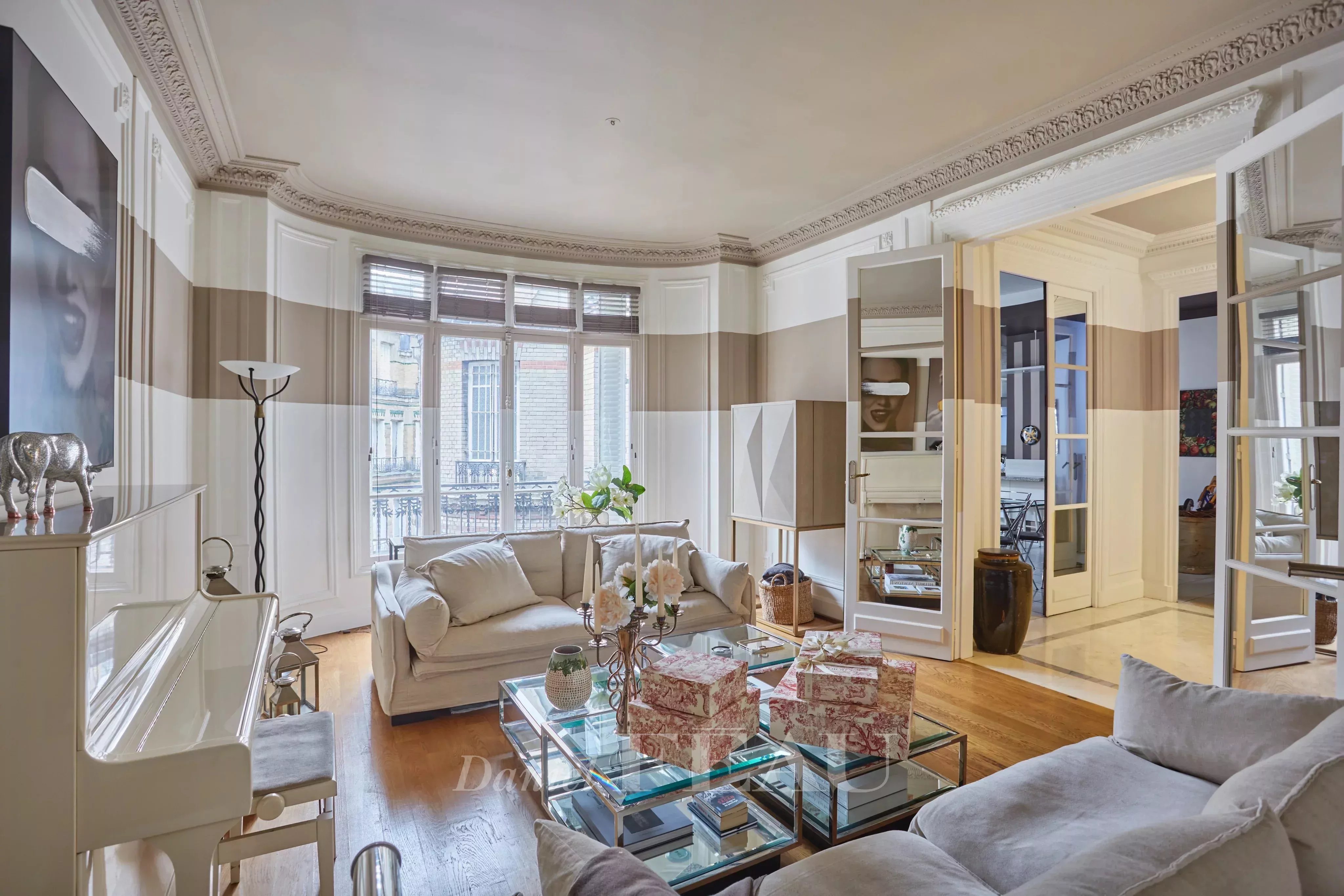Sale Apartment Paris 16th