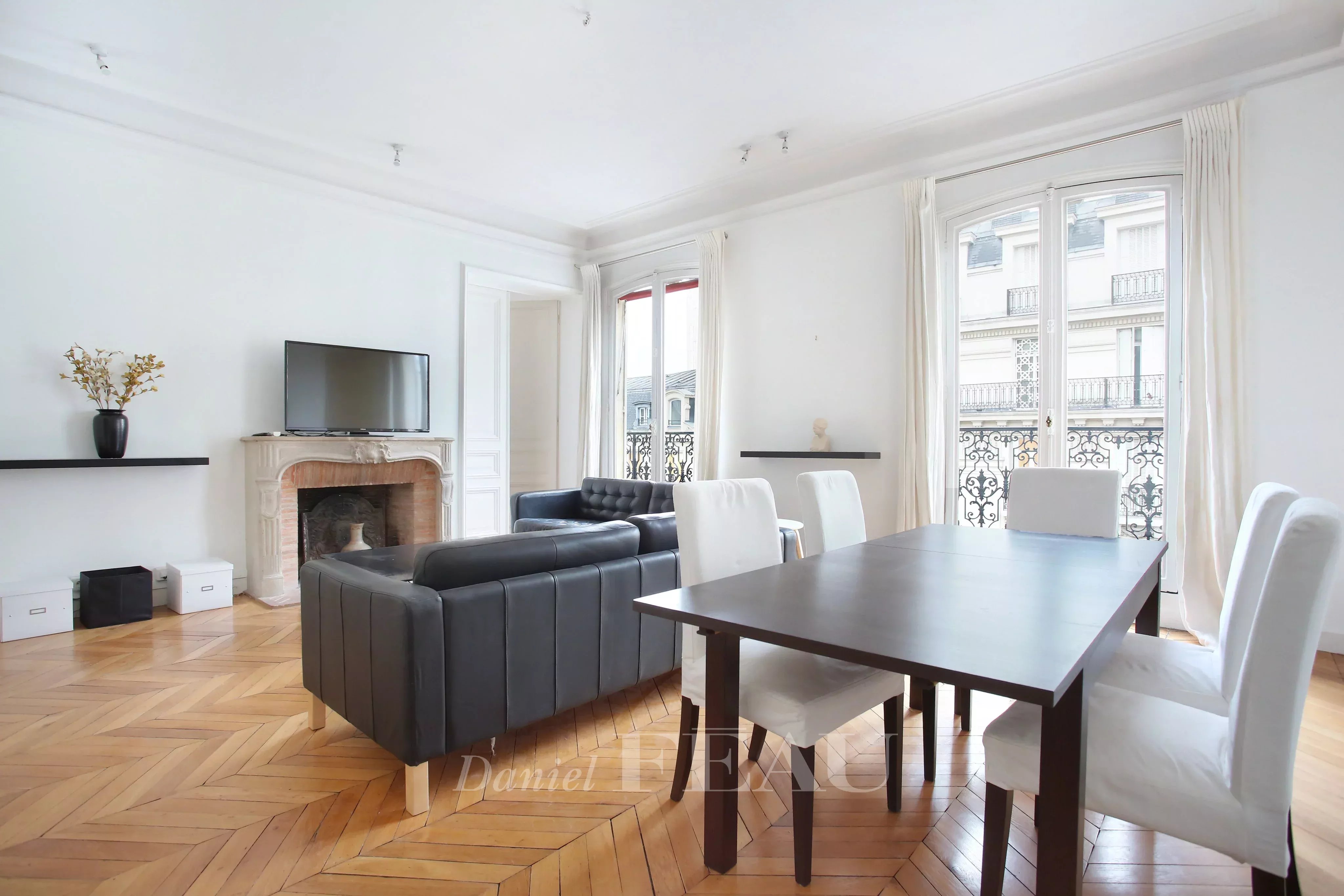 Location Appartement Paris 8ème