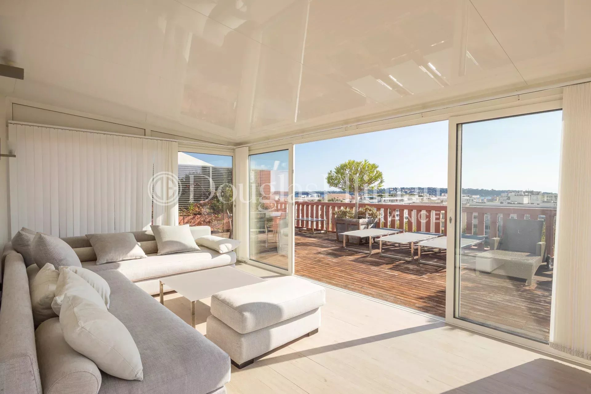 CANNES – Superbe duplex de 187 m² avec 4 chambres en suite - Image nᵒ2