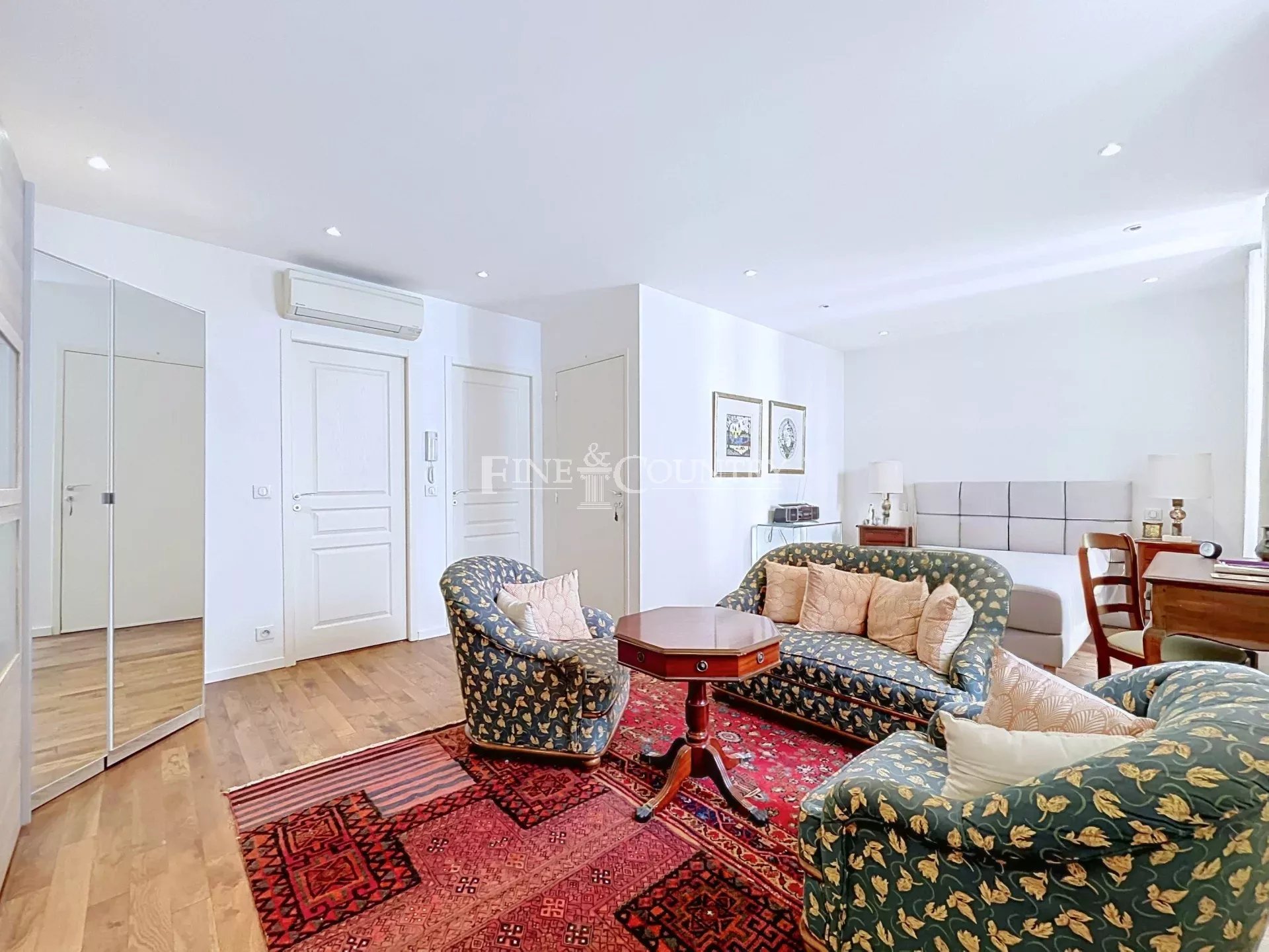 Photo of Appartment 3 bedrooms for sale in Cannes Banane