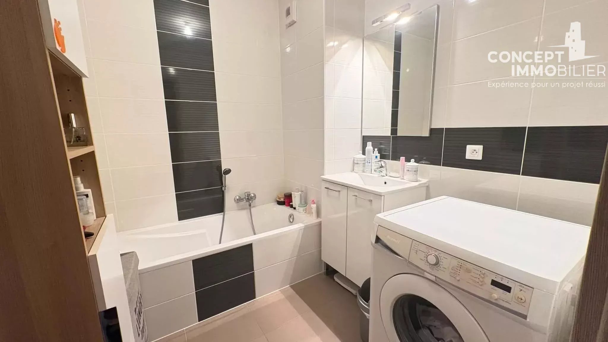 Appartement F3 à vendre, balcon,  box en sous sol