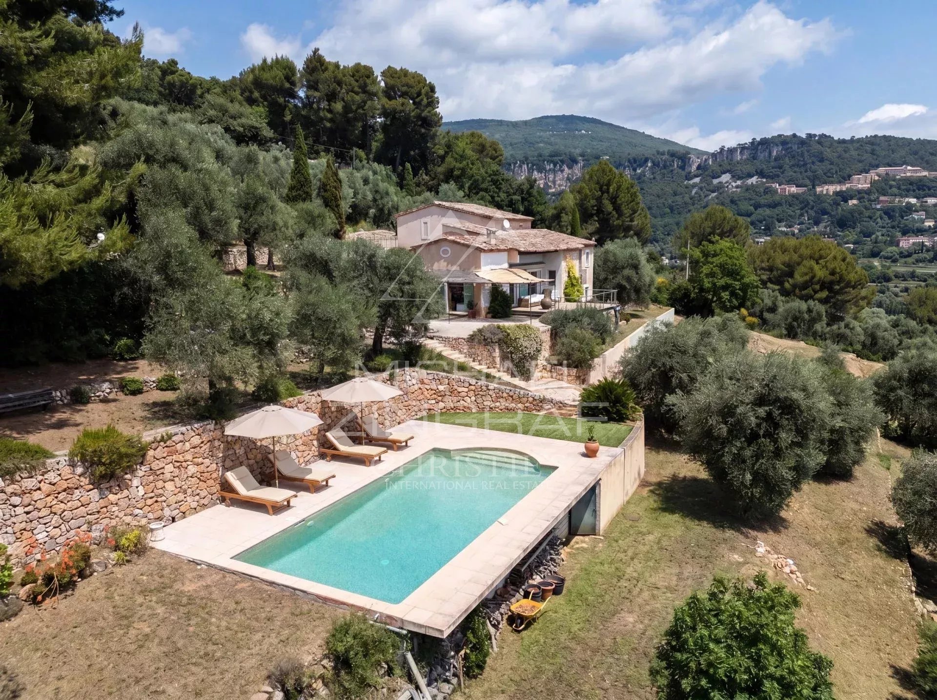 4 Bedroom Villa/Townhouse's Image 51