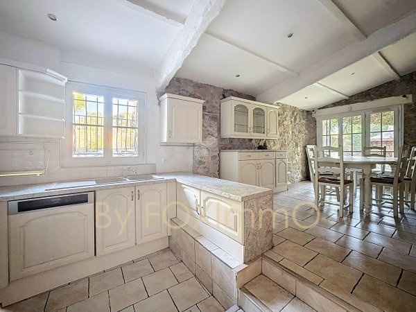 Property in Antibes in absolute calm, swimming pool — photo 7