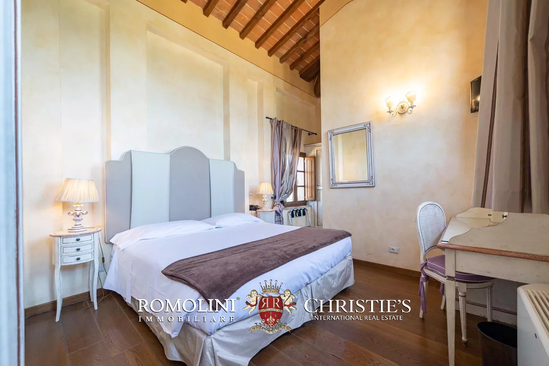 14 Bedroom Villa/Townhouse's Image 96