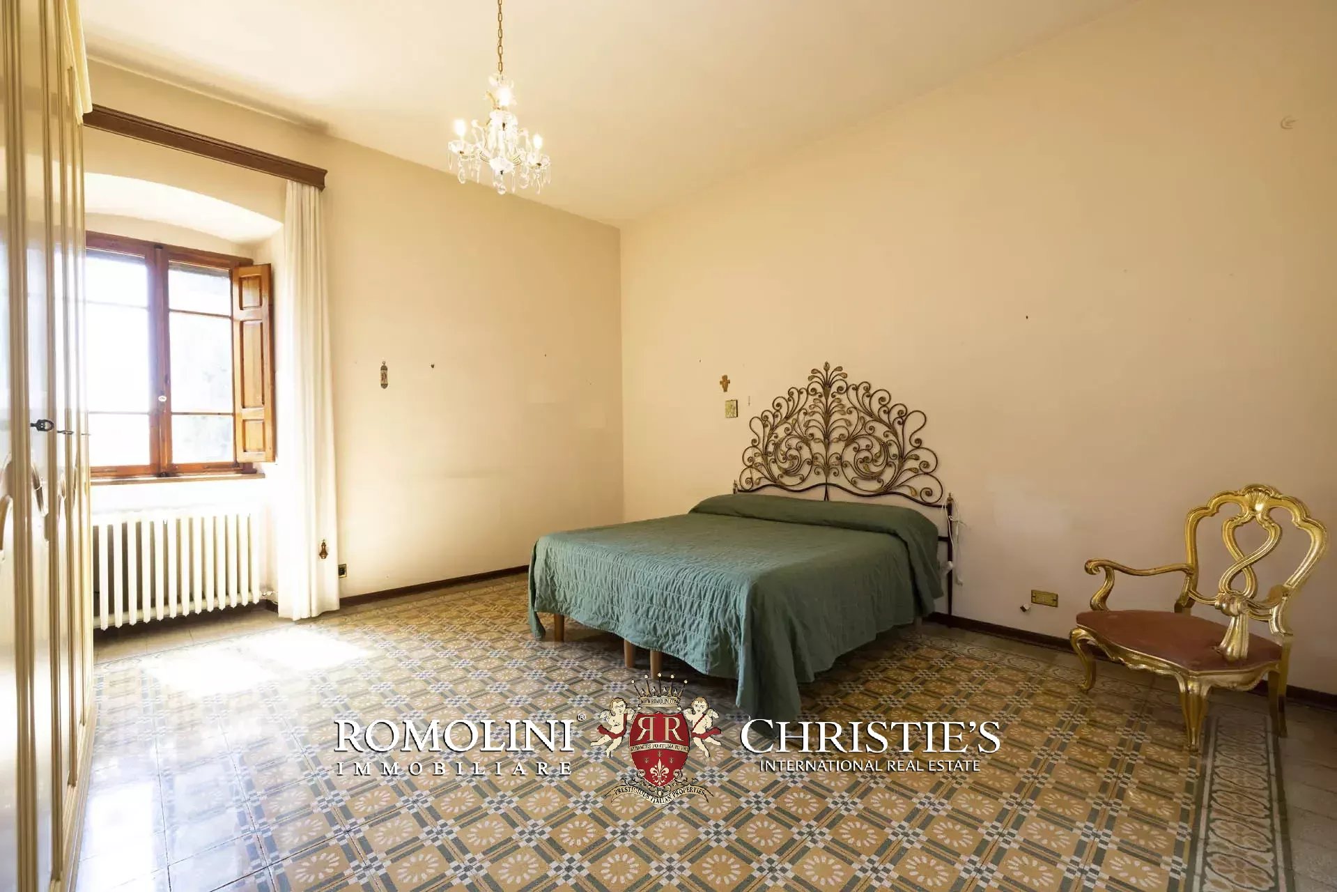 18 Bedroom Villa/Townhouse's Image 72