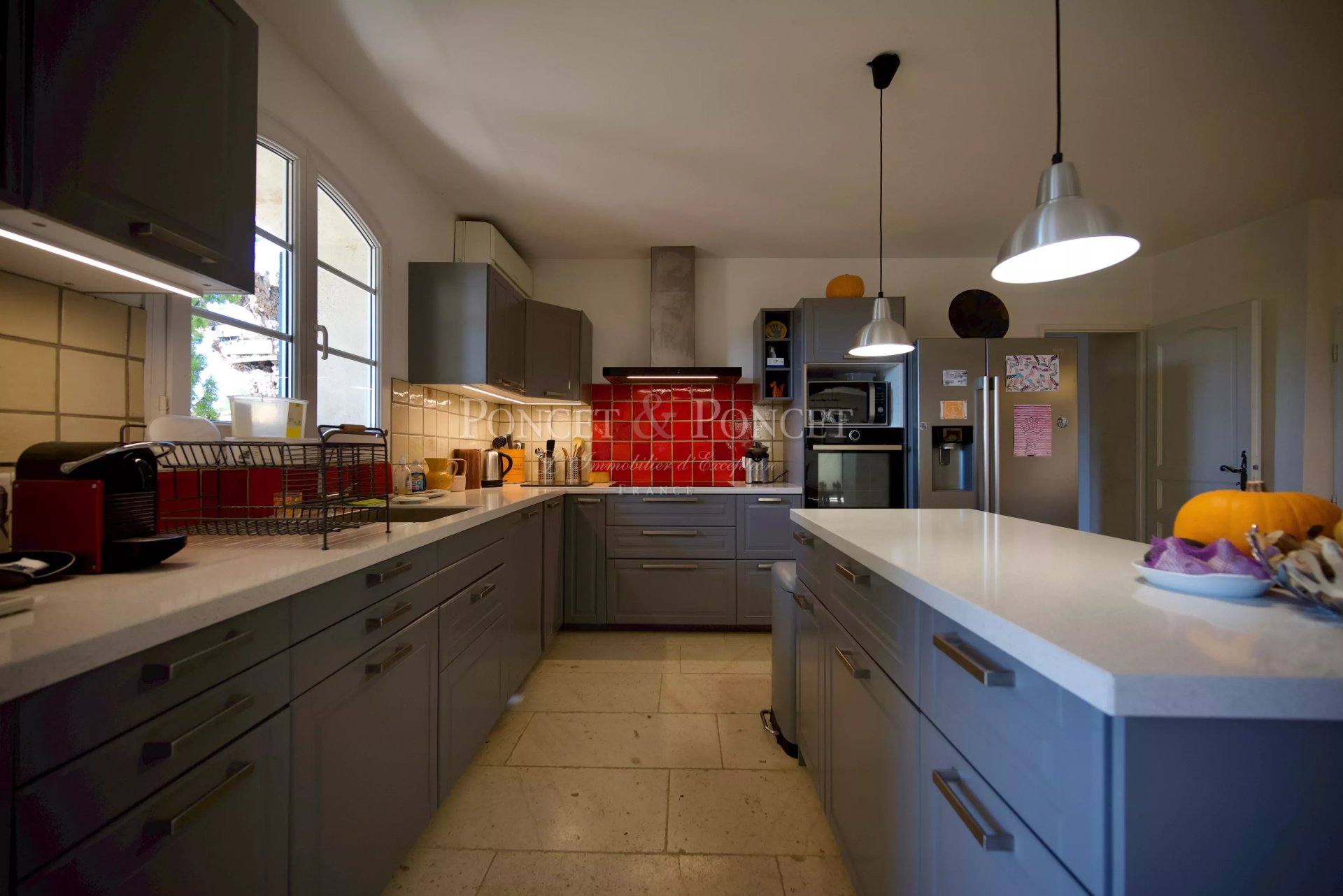 10 Bedroom Villa/Townhouse's Image 16