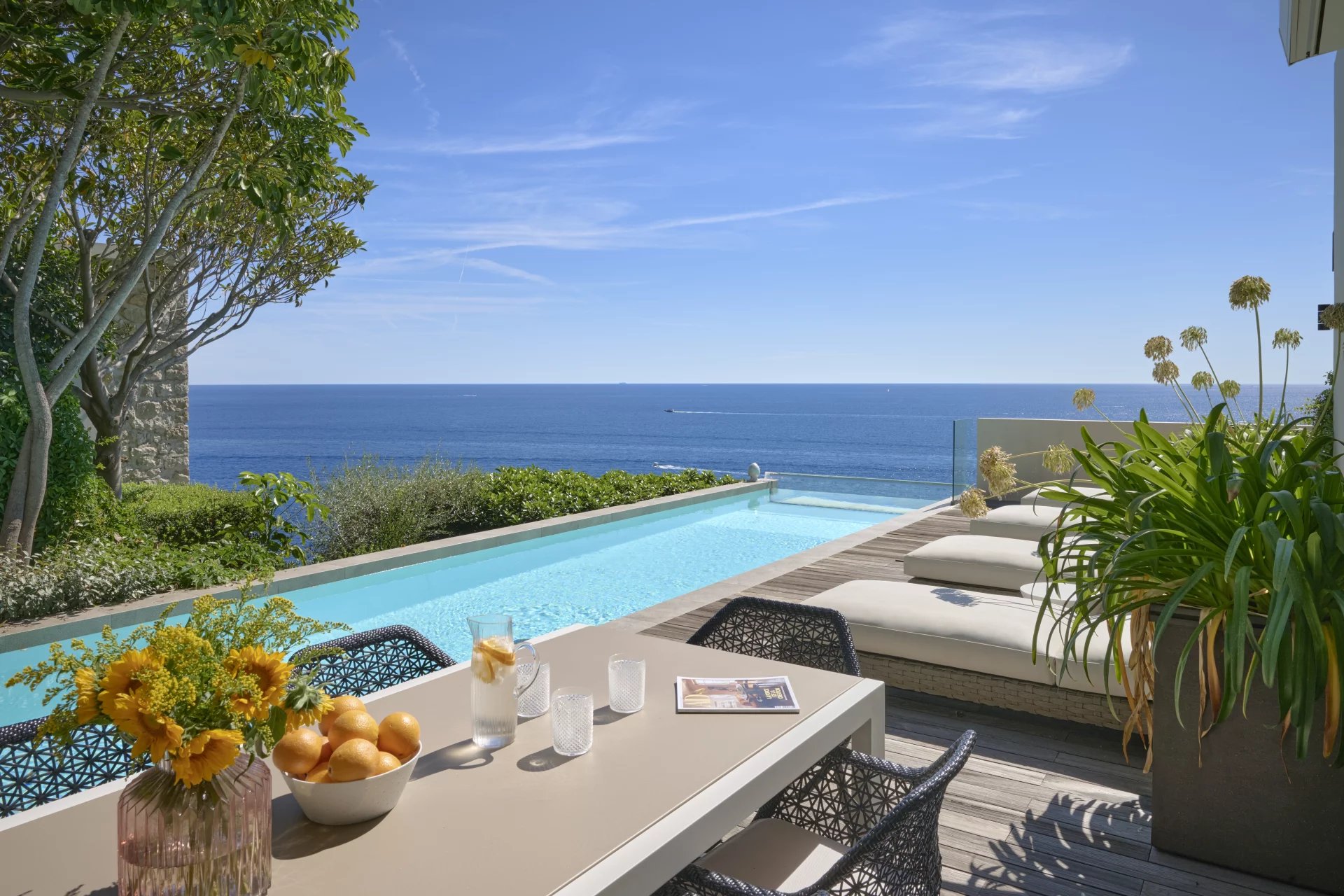 Villa-Appartement pieds dans l'eau