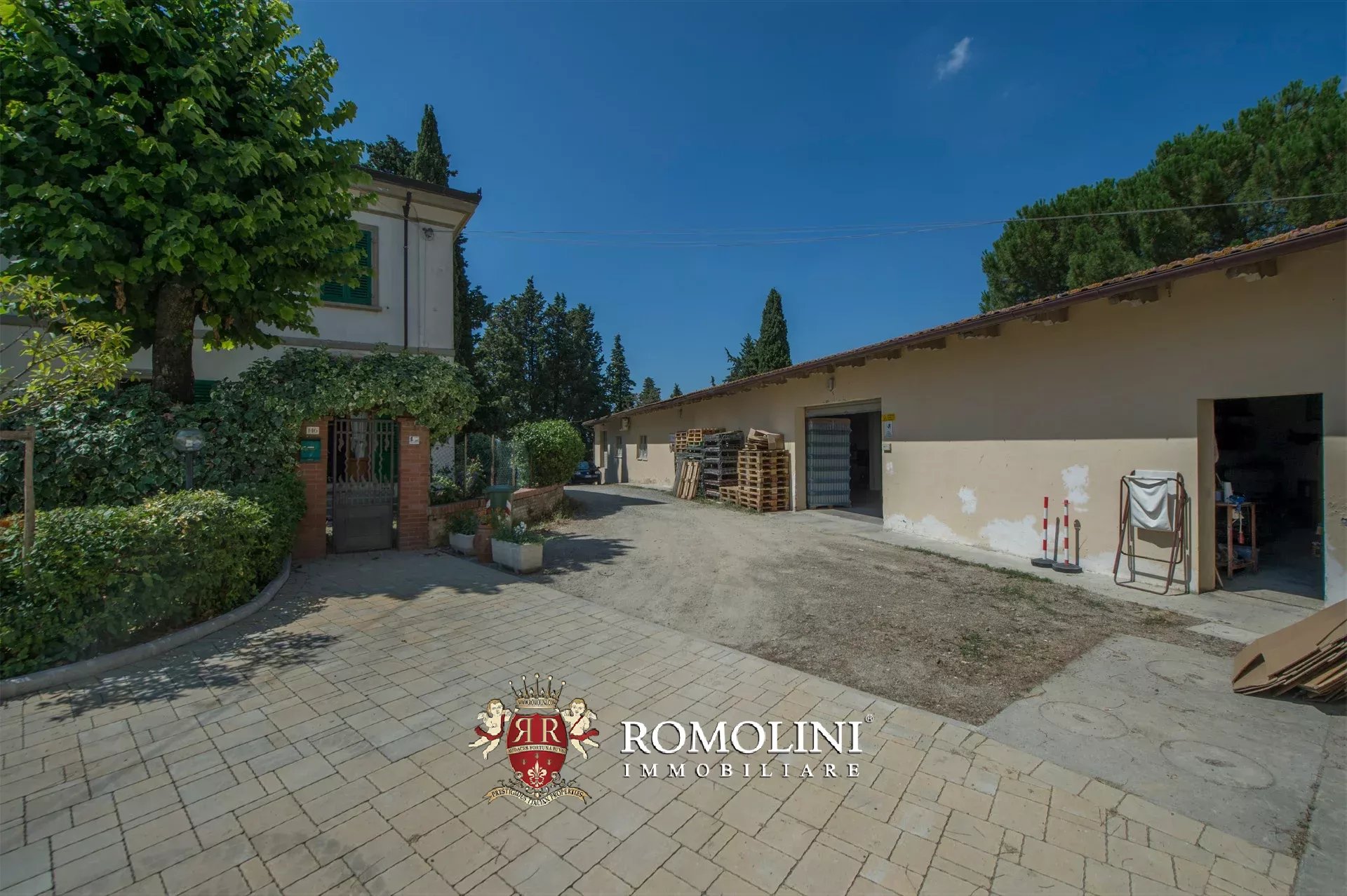 5 Bedroom Vineyard's Image 21