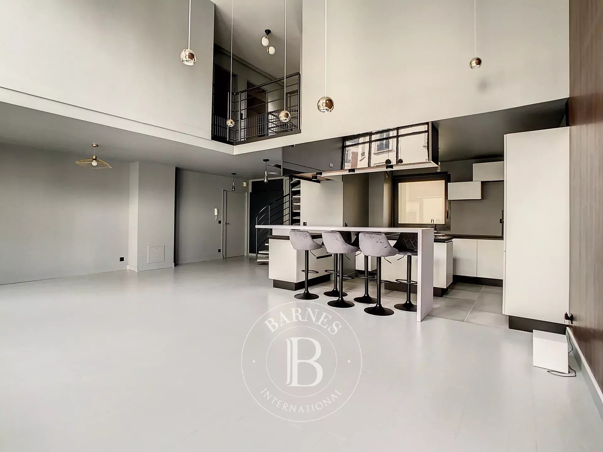 Daire Paris 18ème - picture 16