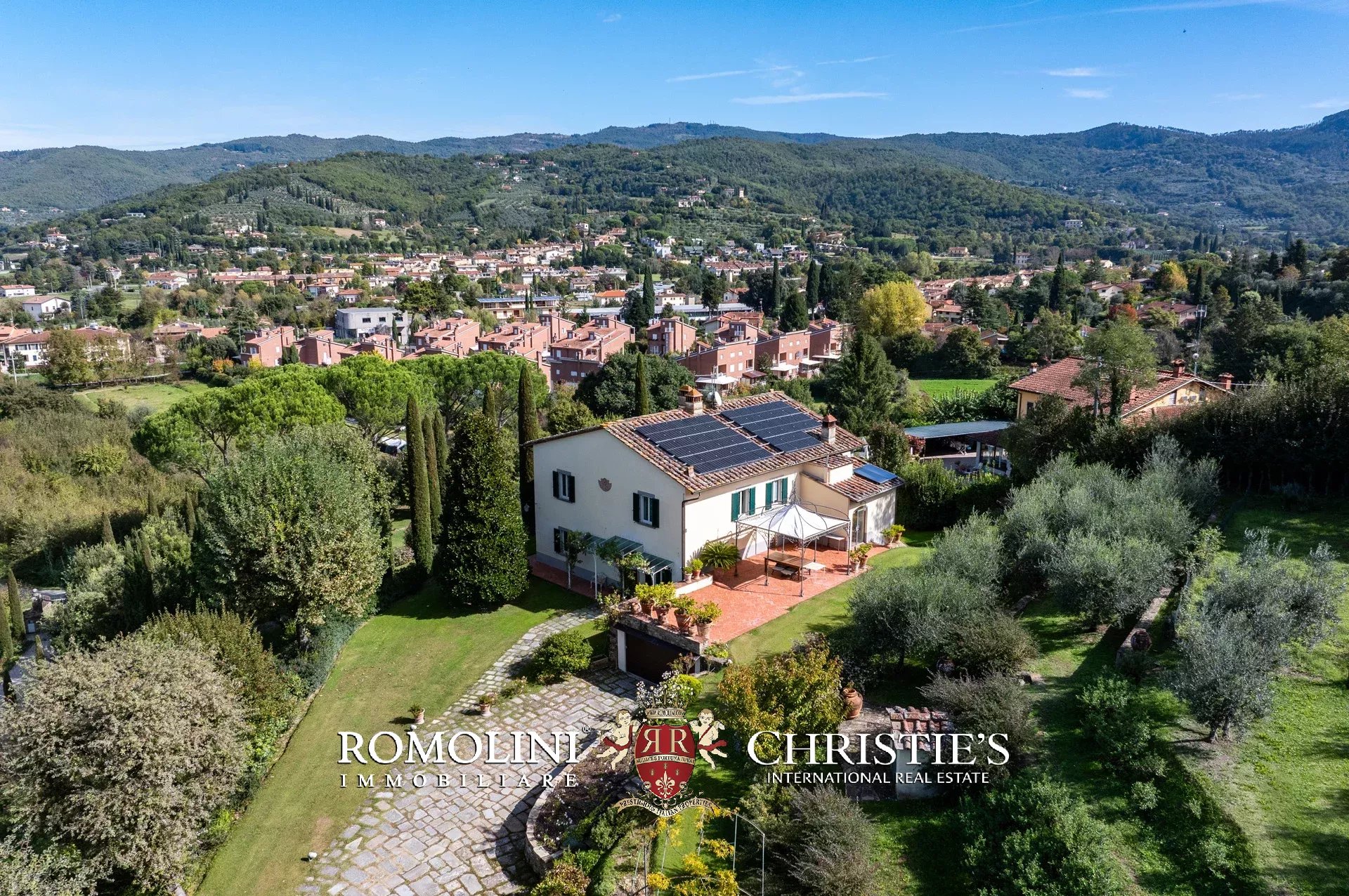 4 Bedroom Villa/Townhouse's Image 18