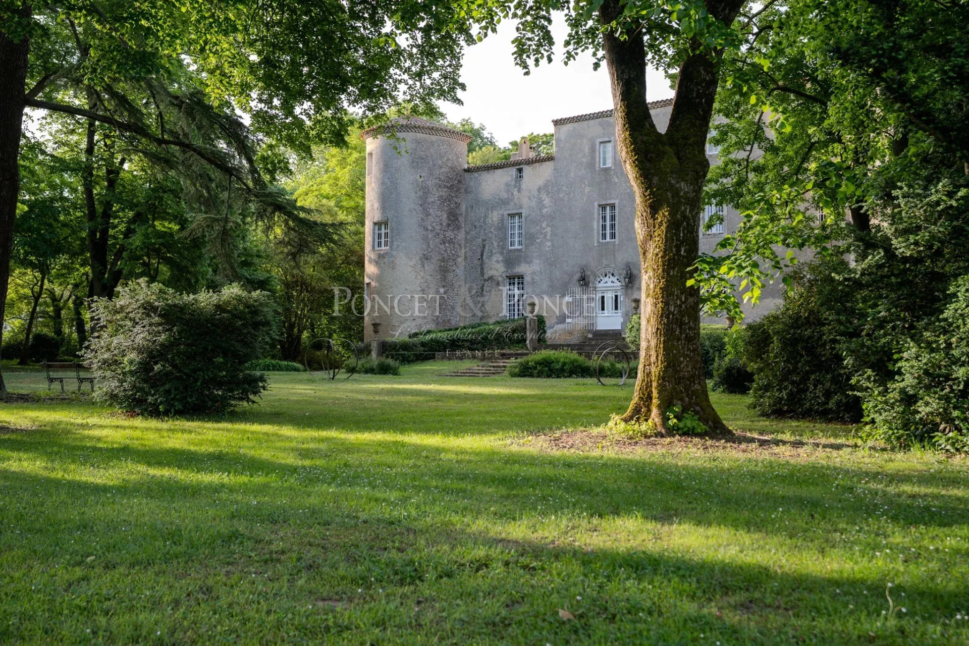 16 Bedroom Chateau's Image 33