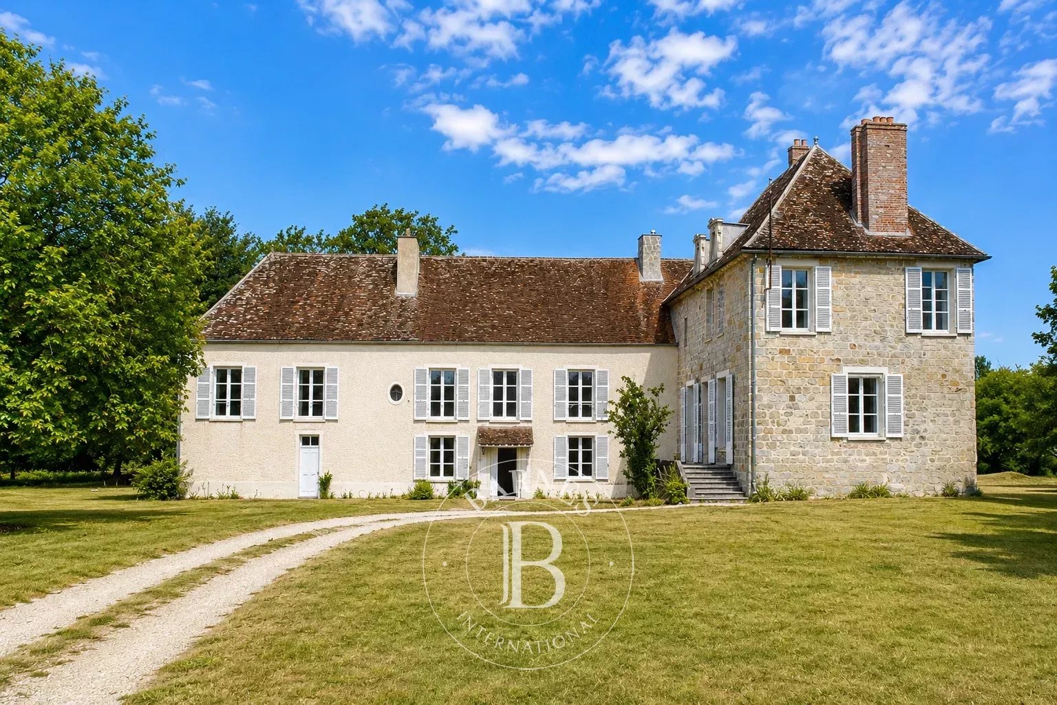 Manoir Balloy  -  ref 87292245 (picture 1)