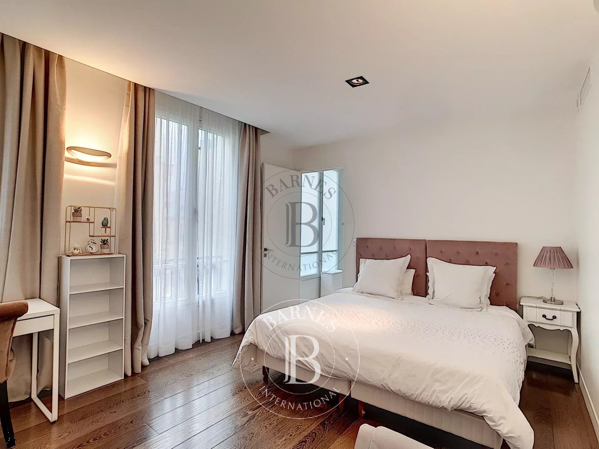 Daire Paris 8ème - picture 16