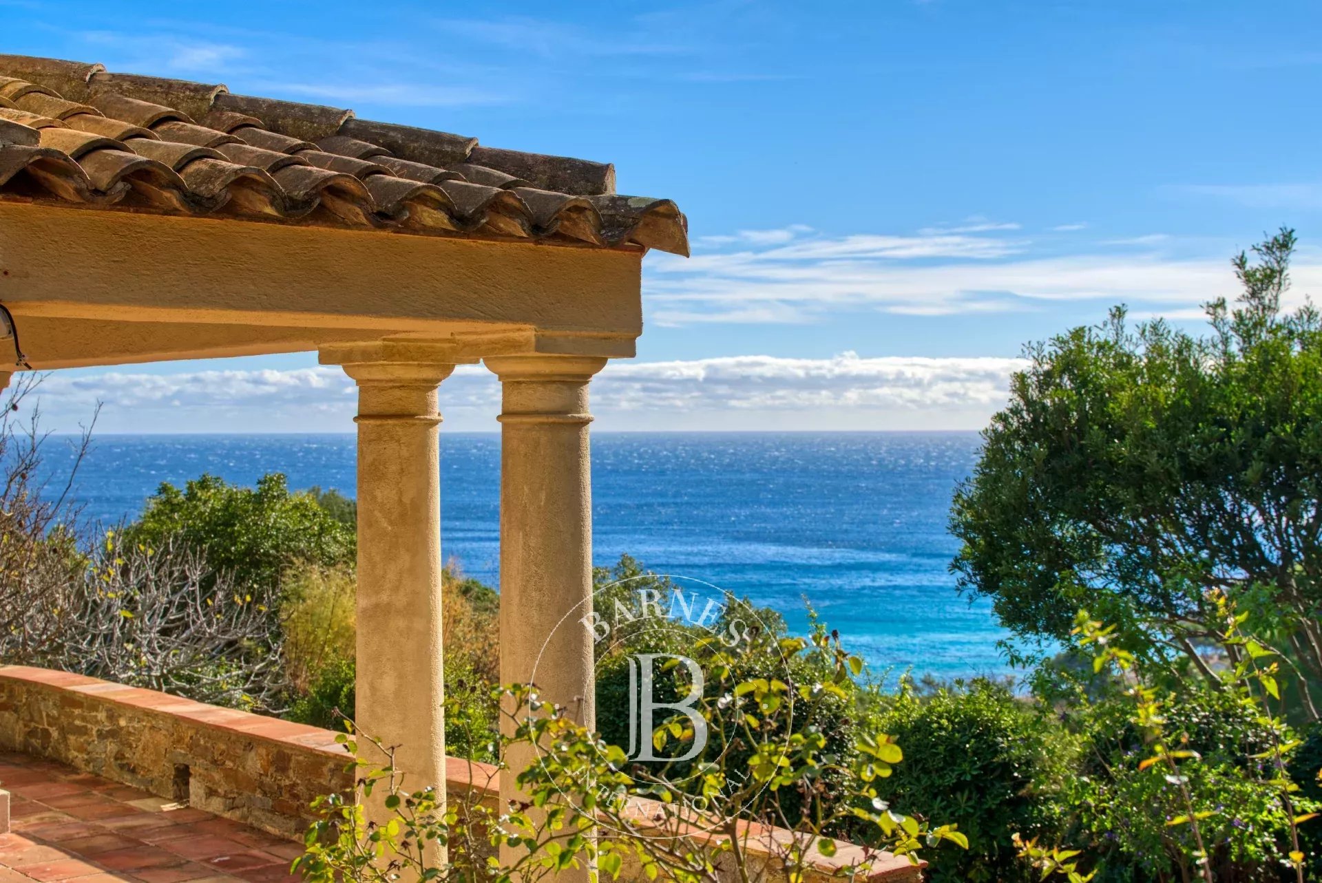 RAMATUELLE - L'ESCALET - PROPERTY WITH SEA VIEW
