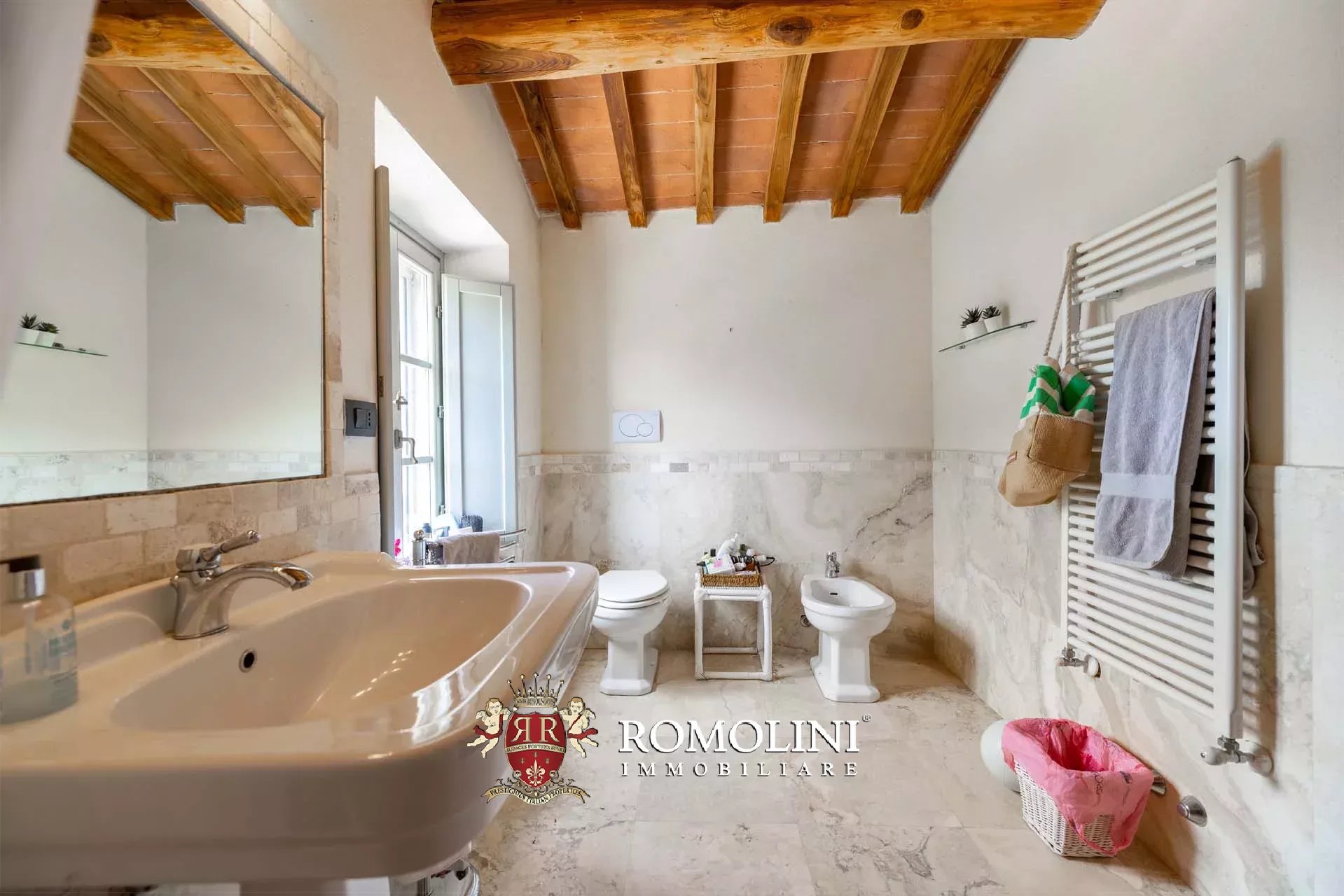 6 Bedroom Villa/Townhouse's Image 49