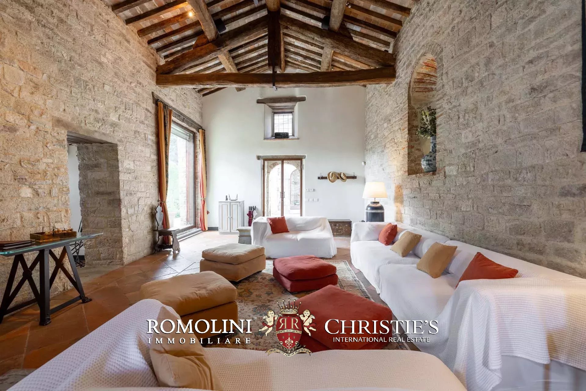 8 Bedroom Villa/Townhouse's Image 34