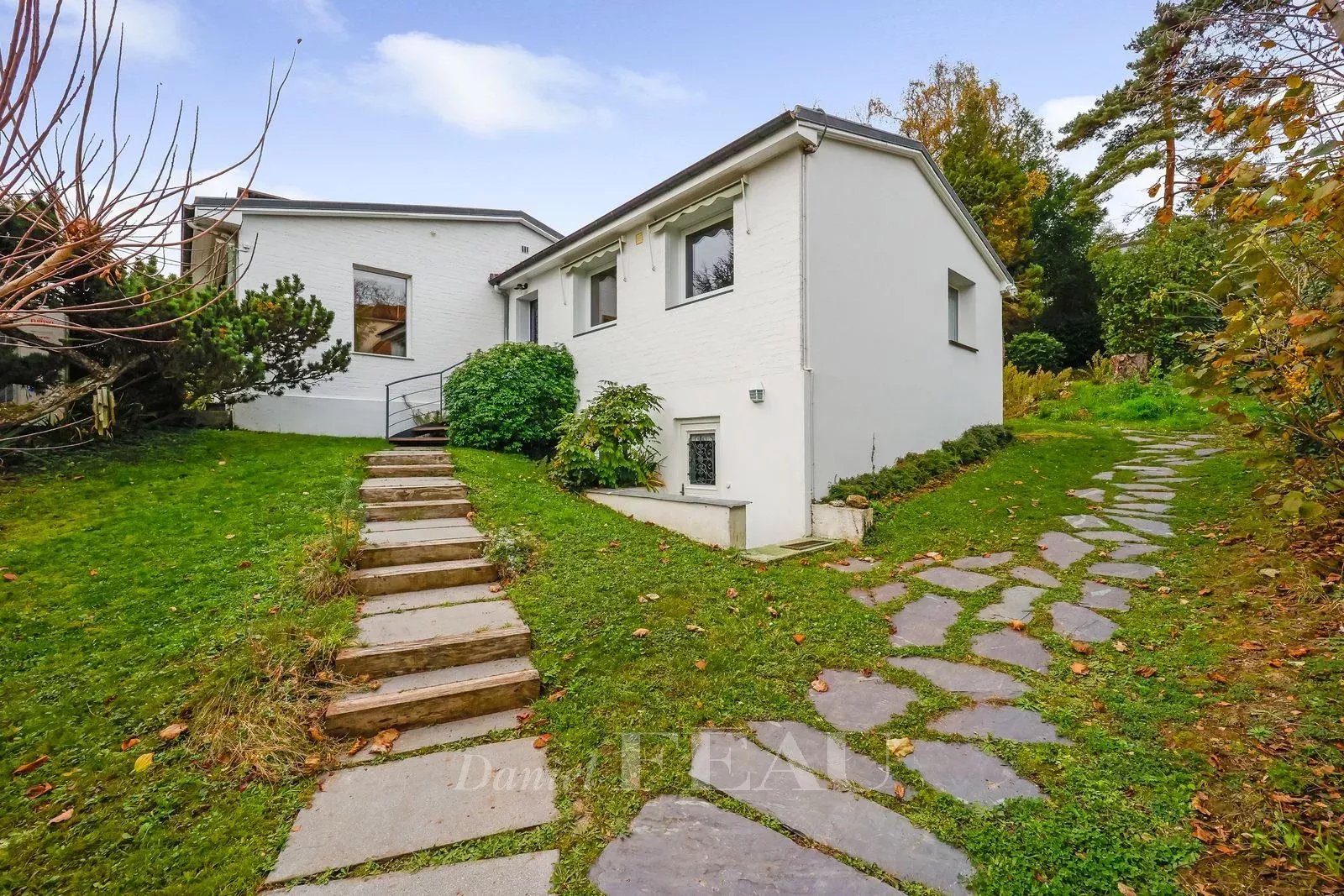 4 Bedroom Villa/Townhouse's Image 6