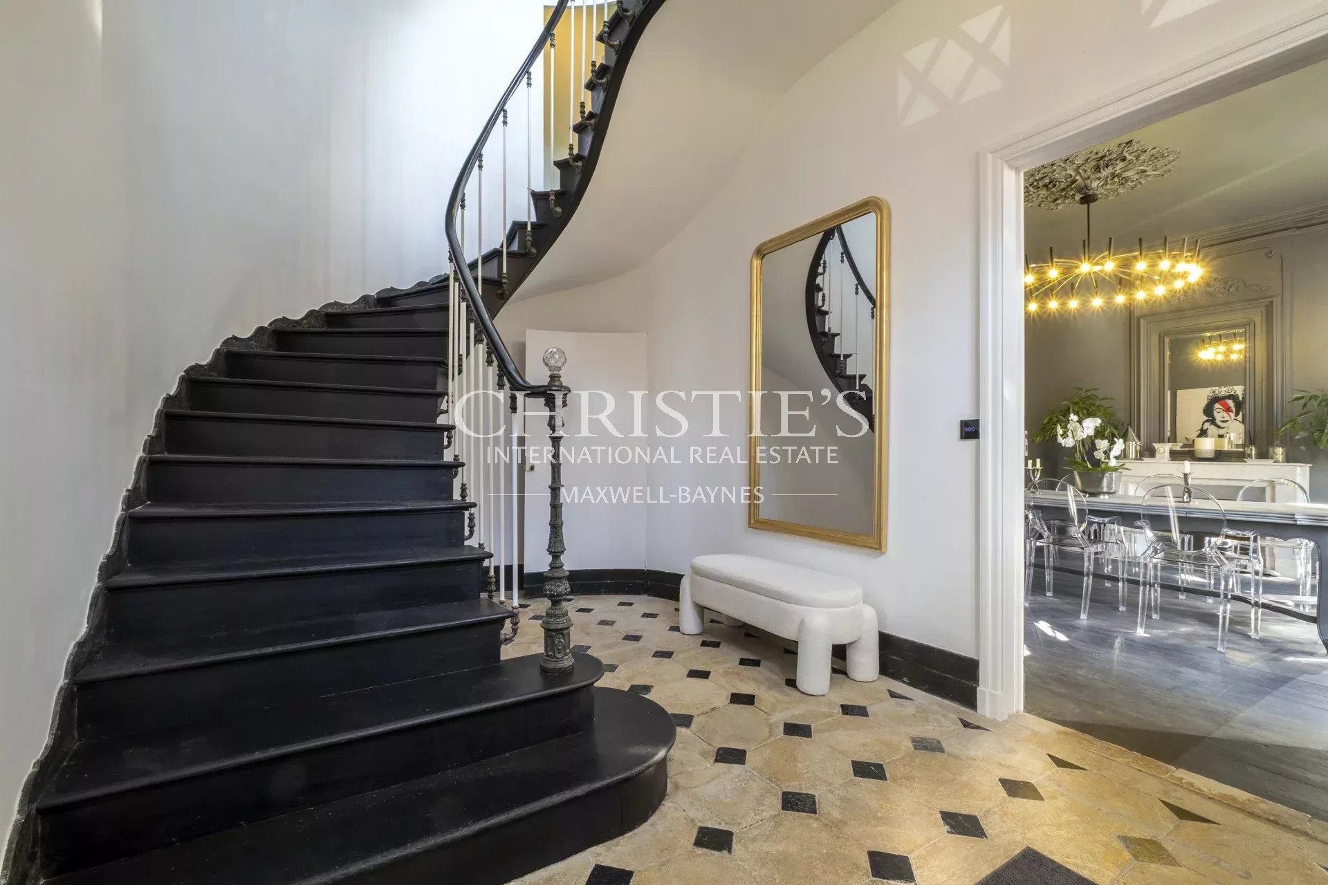 6 Bedroom Chateau's Image 4