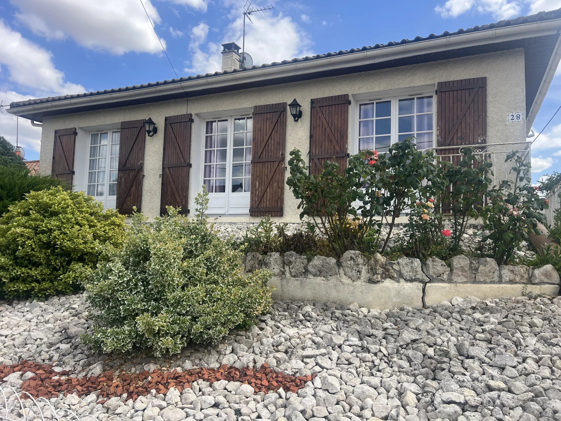 LUSSAC LES CHATEAUX