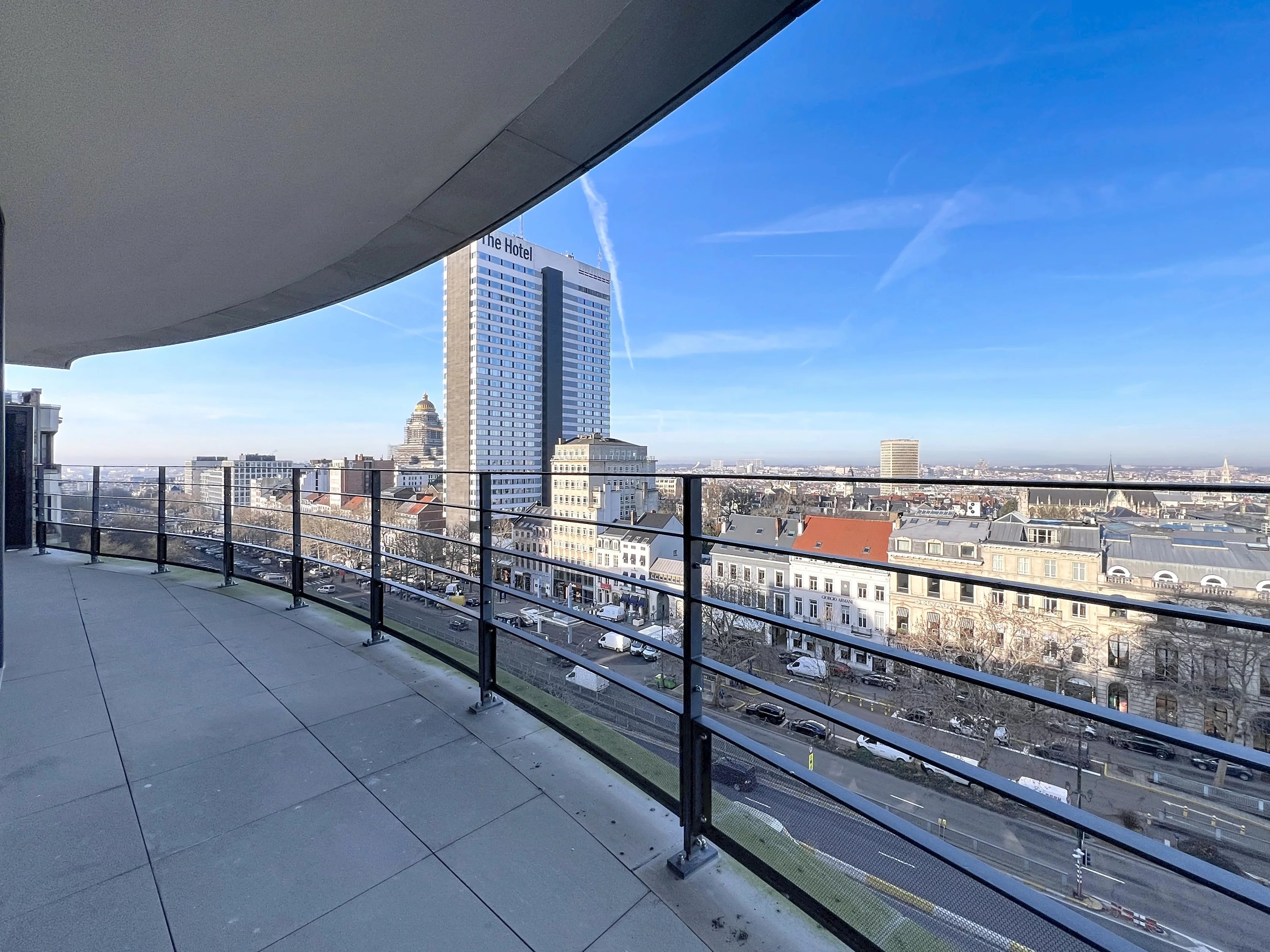 Ixelles - Very nice bright 4 bedroom terrace apartment