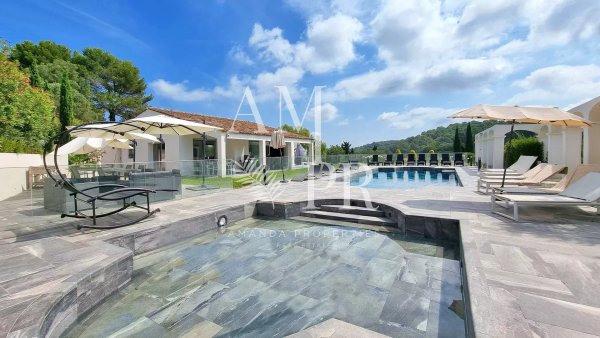 Contemporary 5-Bedroom Family Estate for Sale in Mougins, France — photo 1