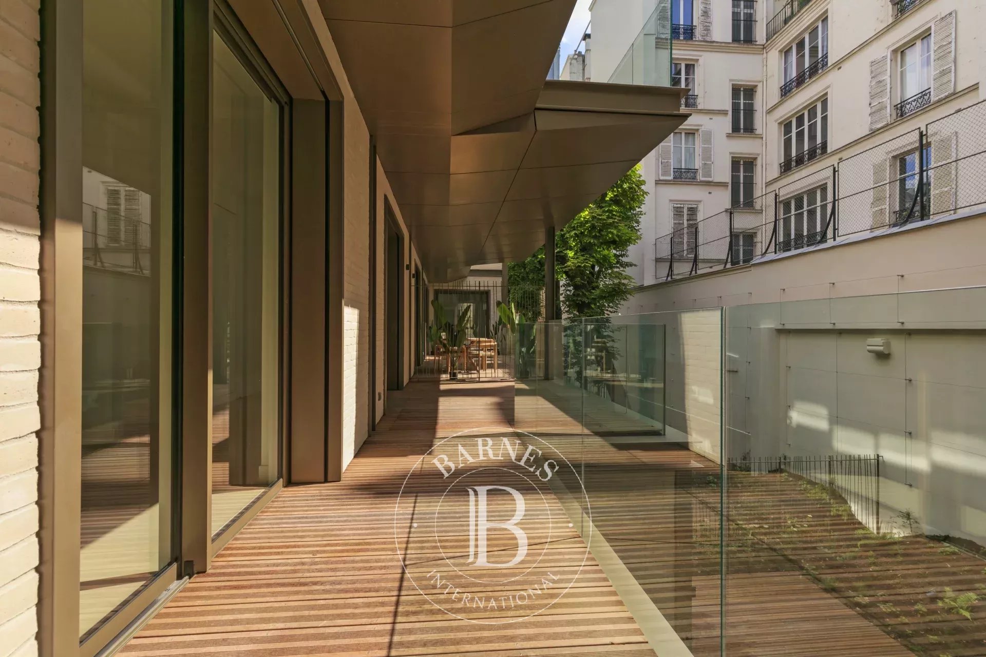 Paris 8th - Faubourg Saint-Honoré - New apartment- Large terrace - 2 bedrooms