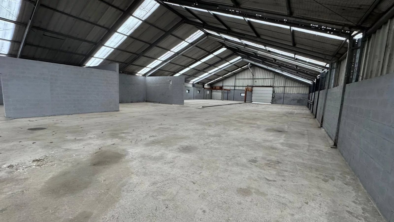 Locaux d'activité / EntrepôtsWeiswampach