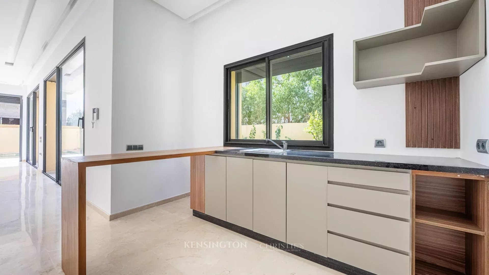 5 Bedroom Villa/Townhouse's Image 6