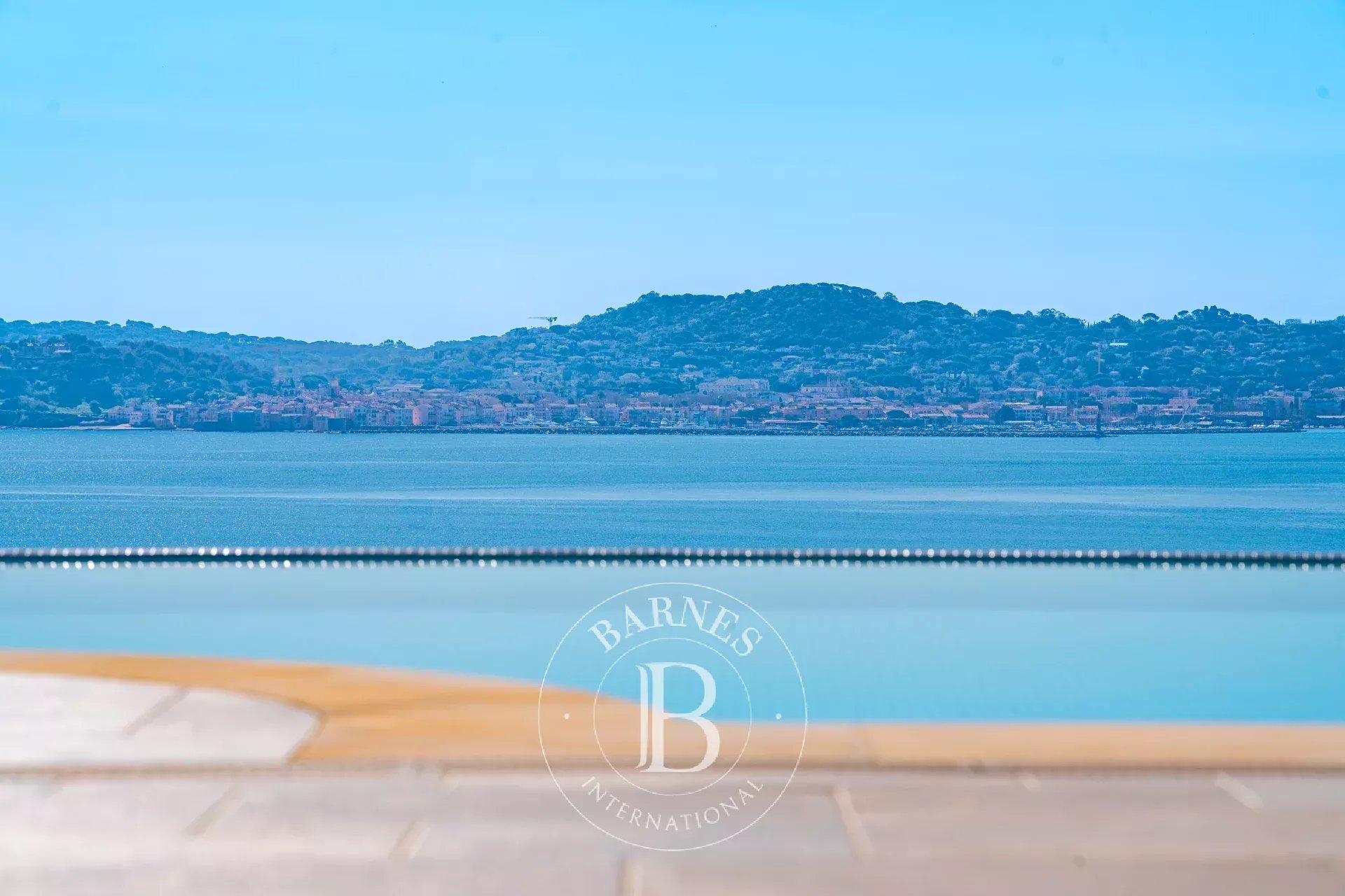 GRIMAUD - VILLA FACING SAINT-TROPEZ - PANORAMIC SEA VIEW