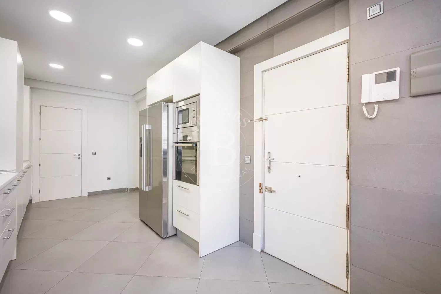 Daire Madrid - picture 11