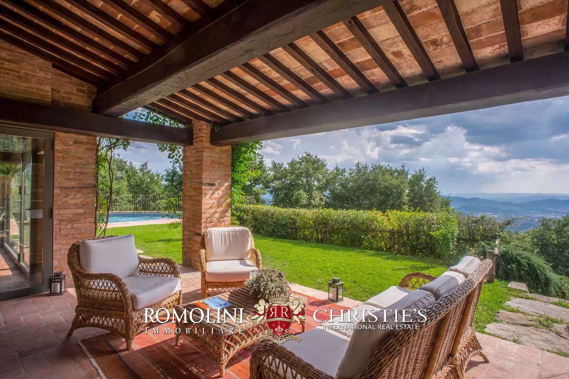 16 Bedroom Vineyard's Image 58