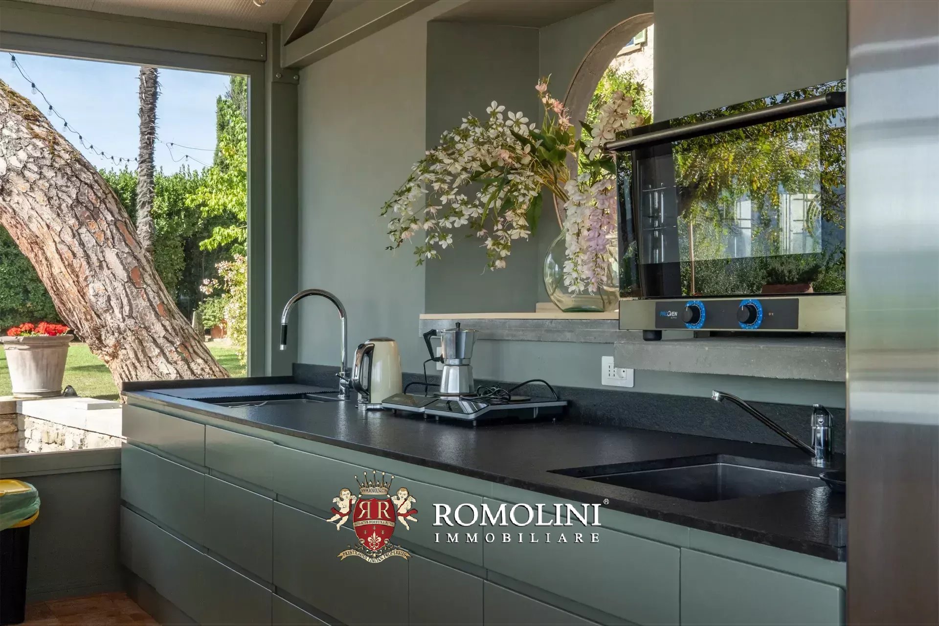 10 Bedroom Villa/Townhouse's Image 45