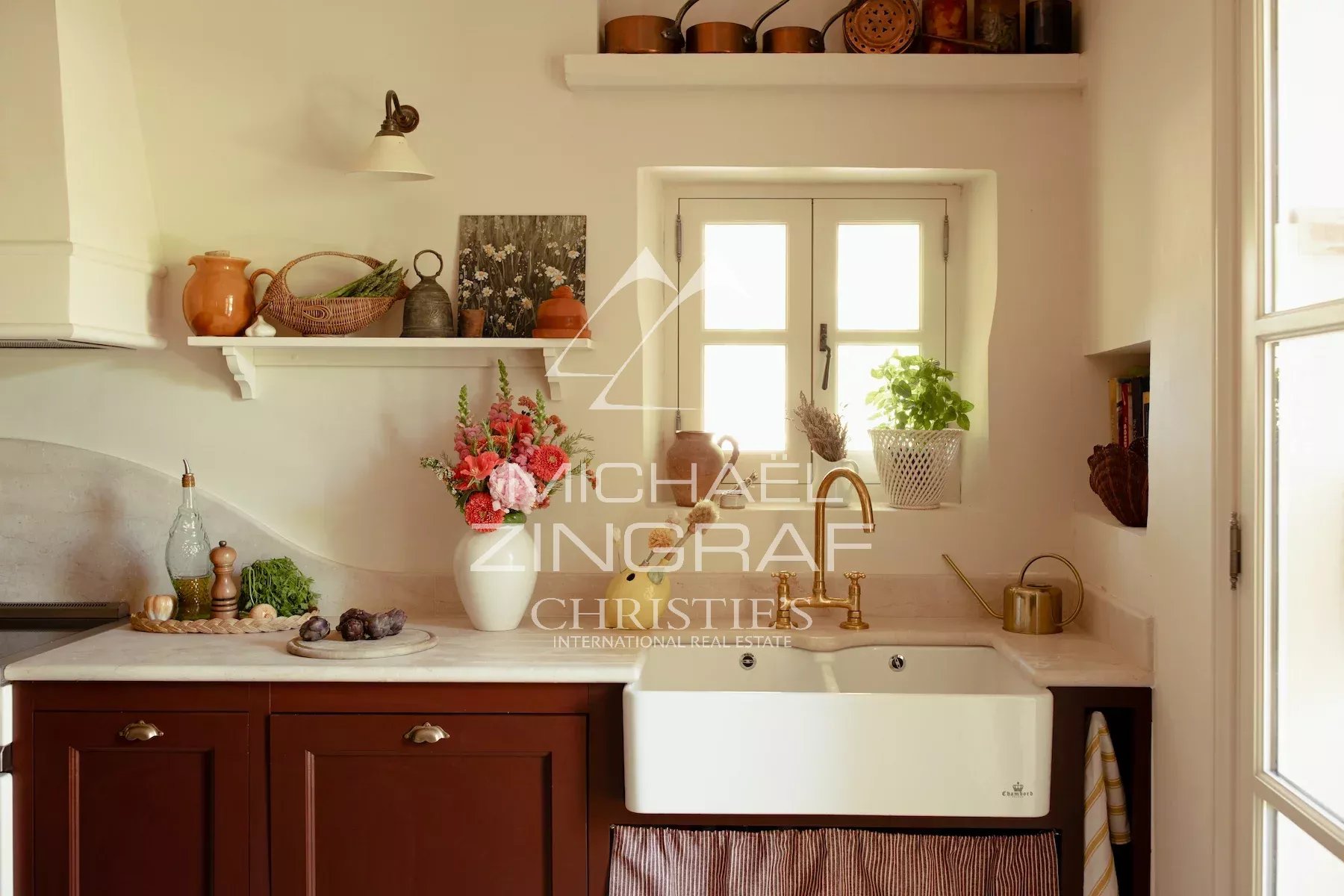 9 Bedroom Villa/Townhouse's Image 3