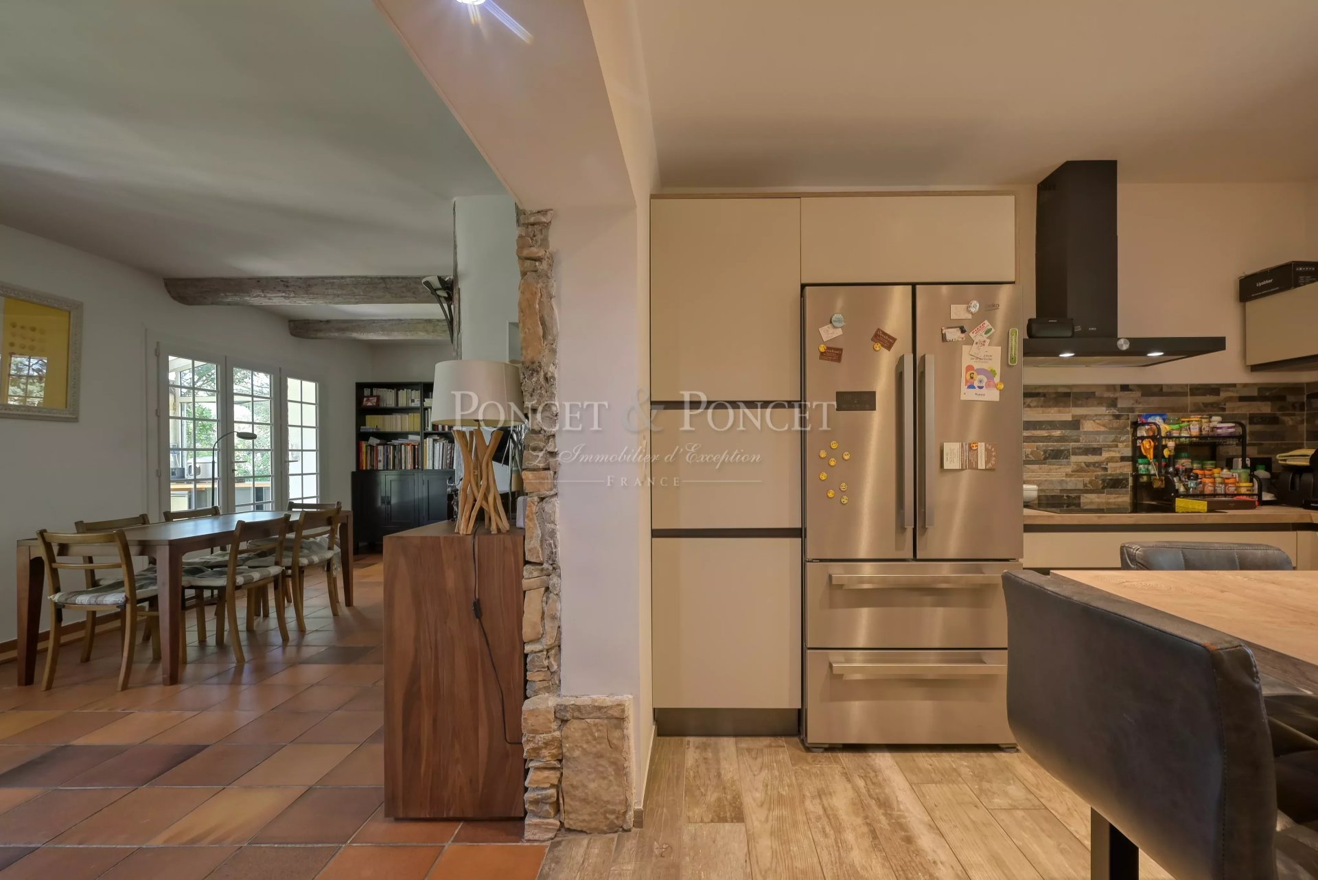 6 Bedroom Villa/Townhouse's Image 7