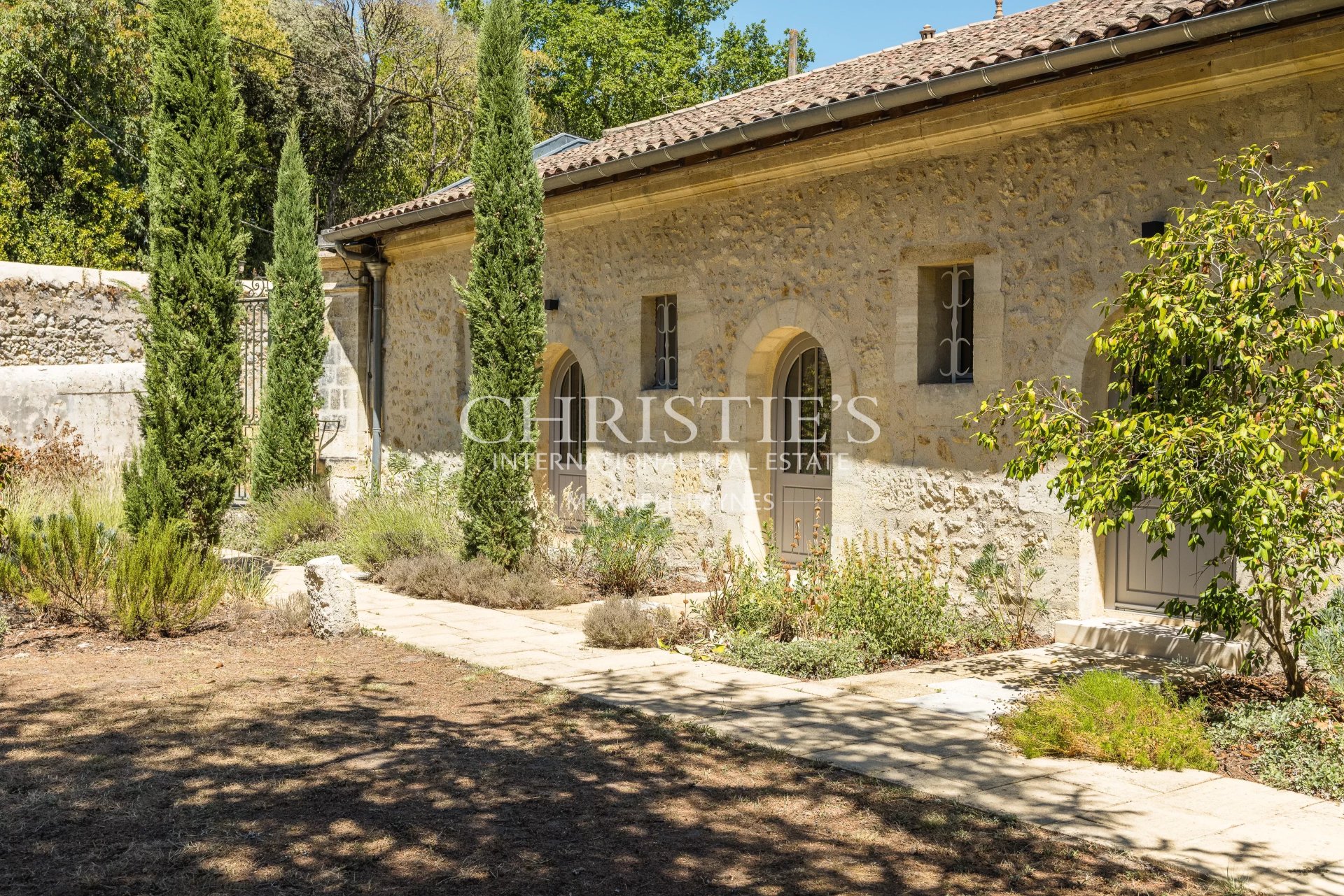 6 Bedroom Villa/Townhouse's Image 6