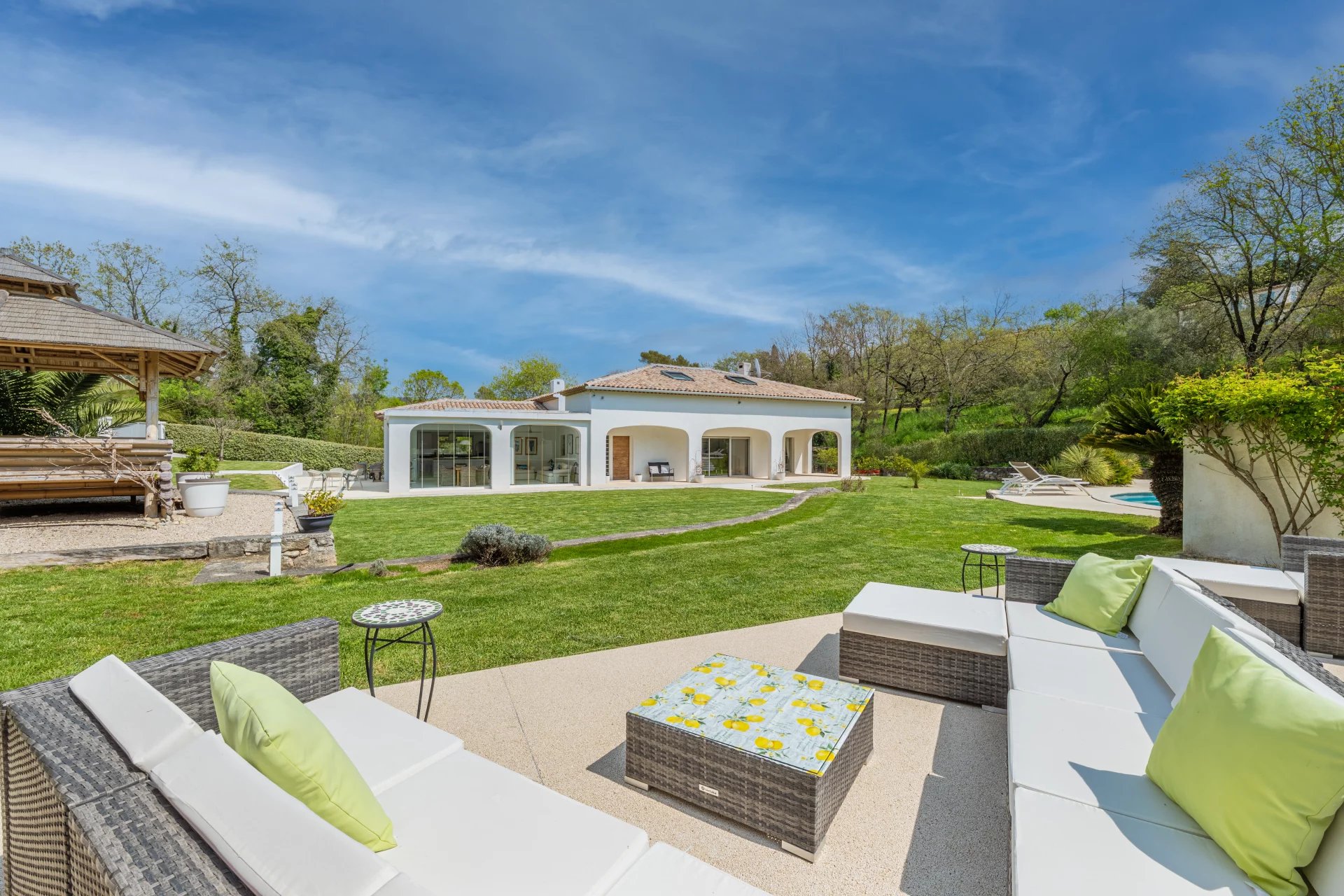 Sale House Opio