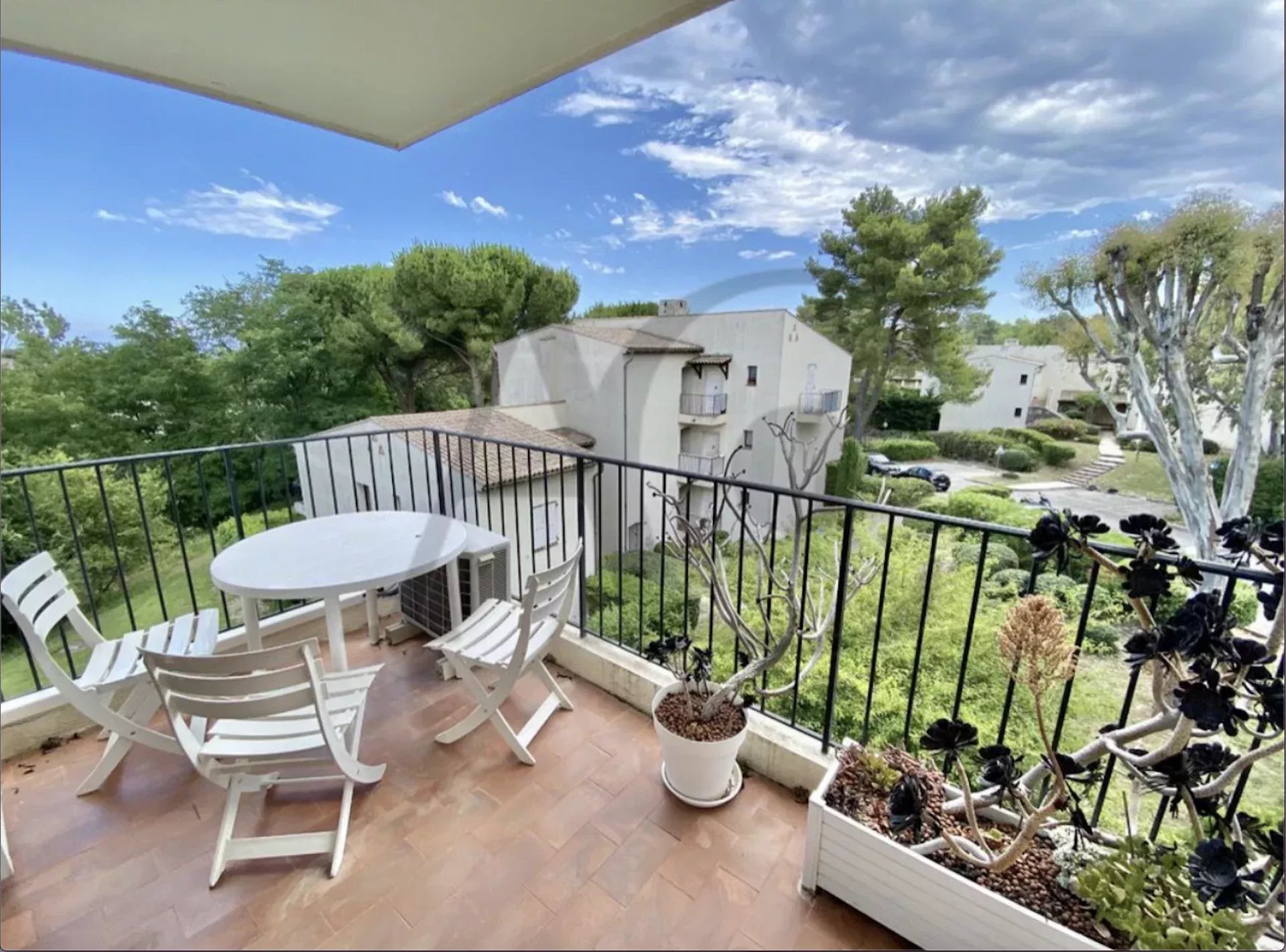 ApartmentStage 2, View Unobstructed, Position south, General condition Good, Kitchen Fitted, Heating ...