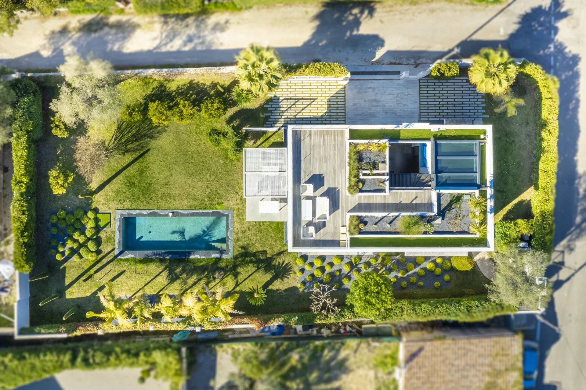 BEAUTIFUL NEW MODERN SEA VIEW VILLA